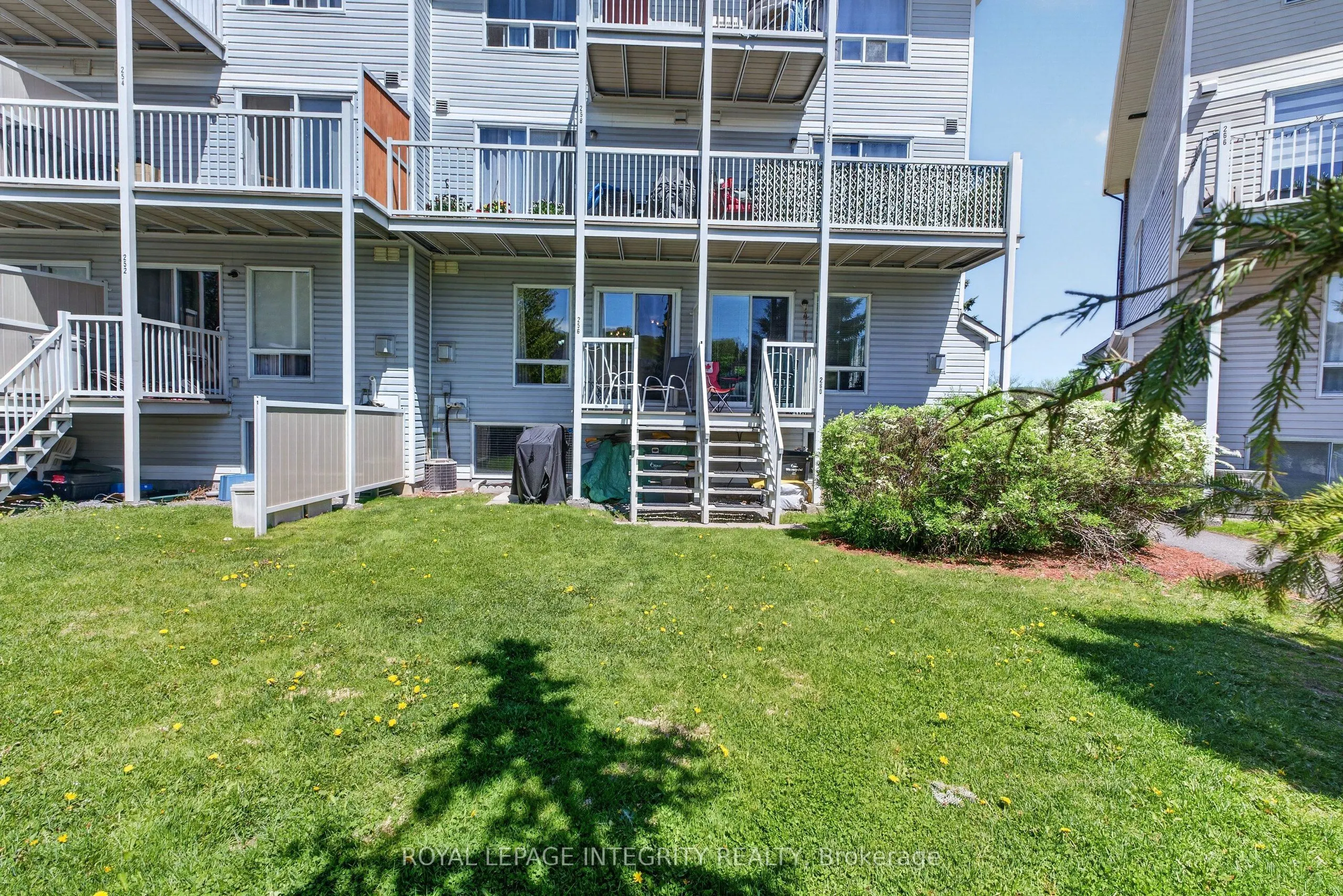 256 Cresthaven Drive #81