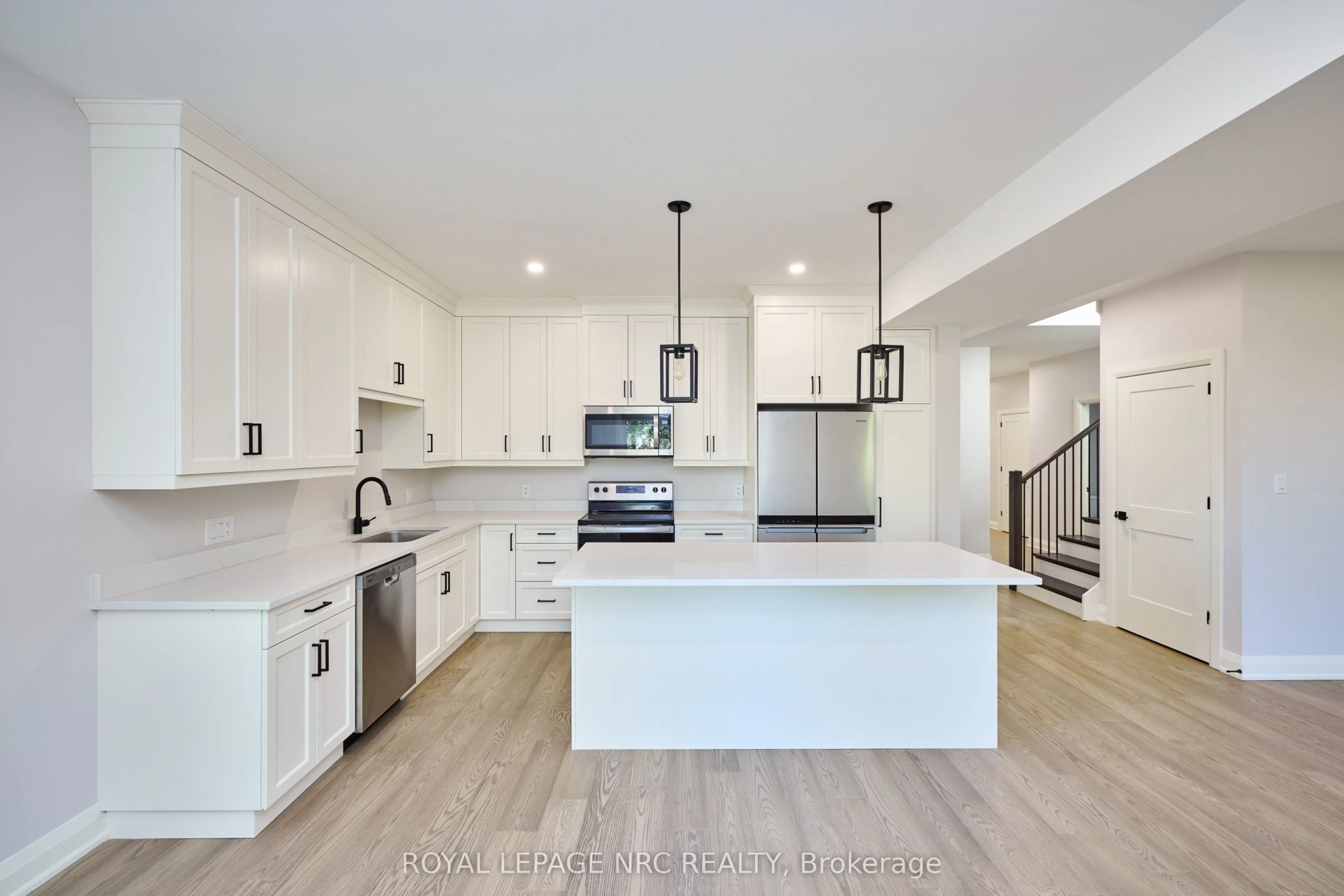 185 Hodgkins Avenue