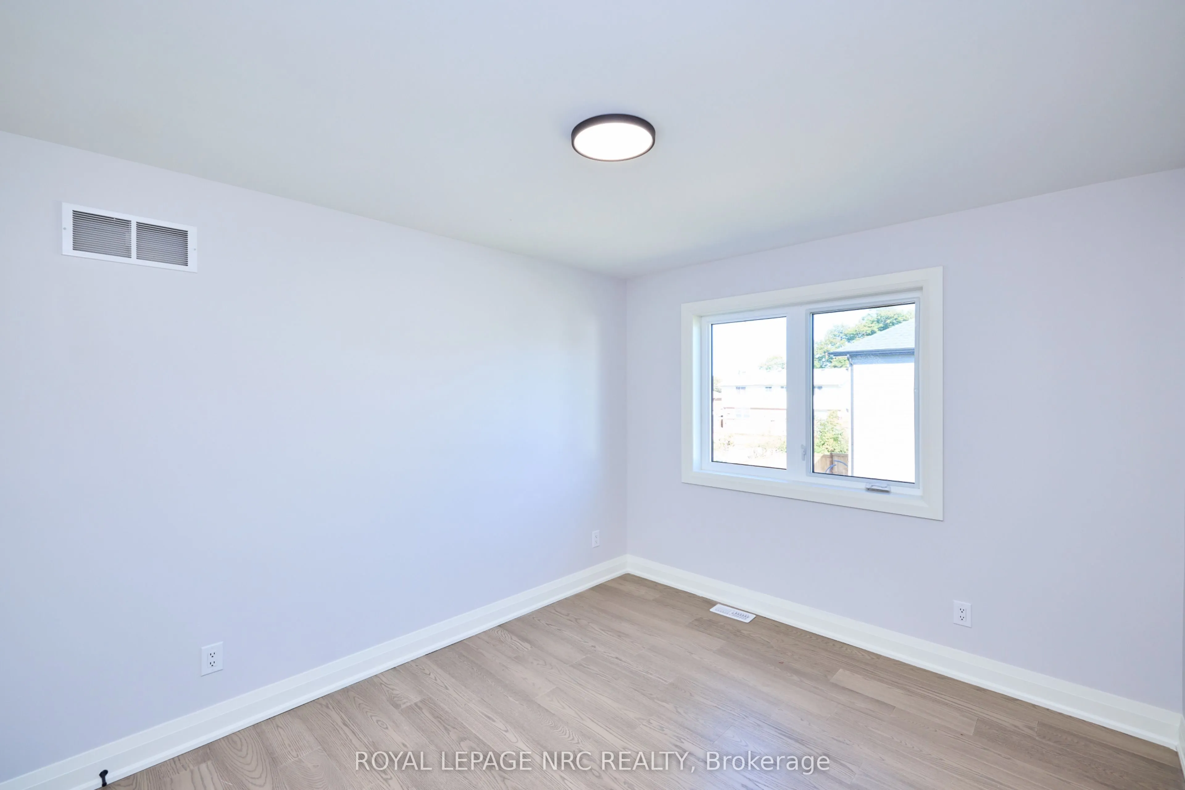 185 Hodgkins Avenue