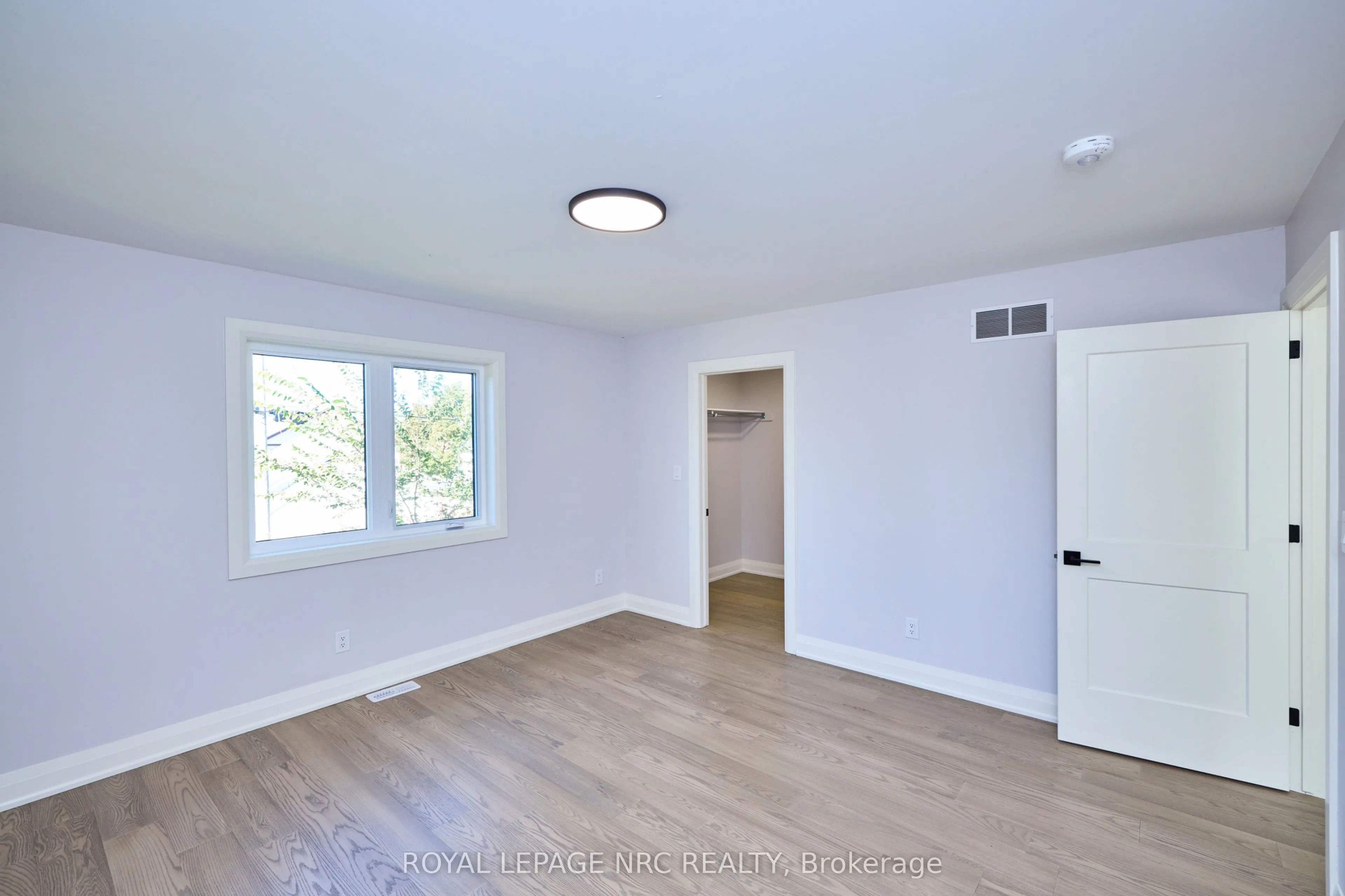 185 Hodgkins Avenue