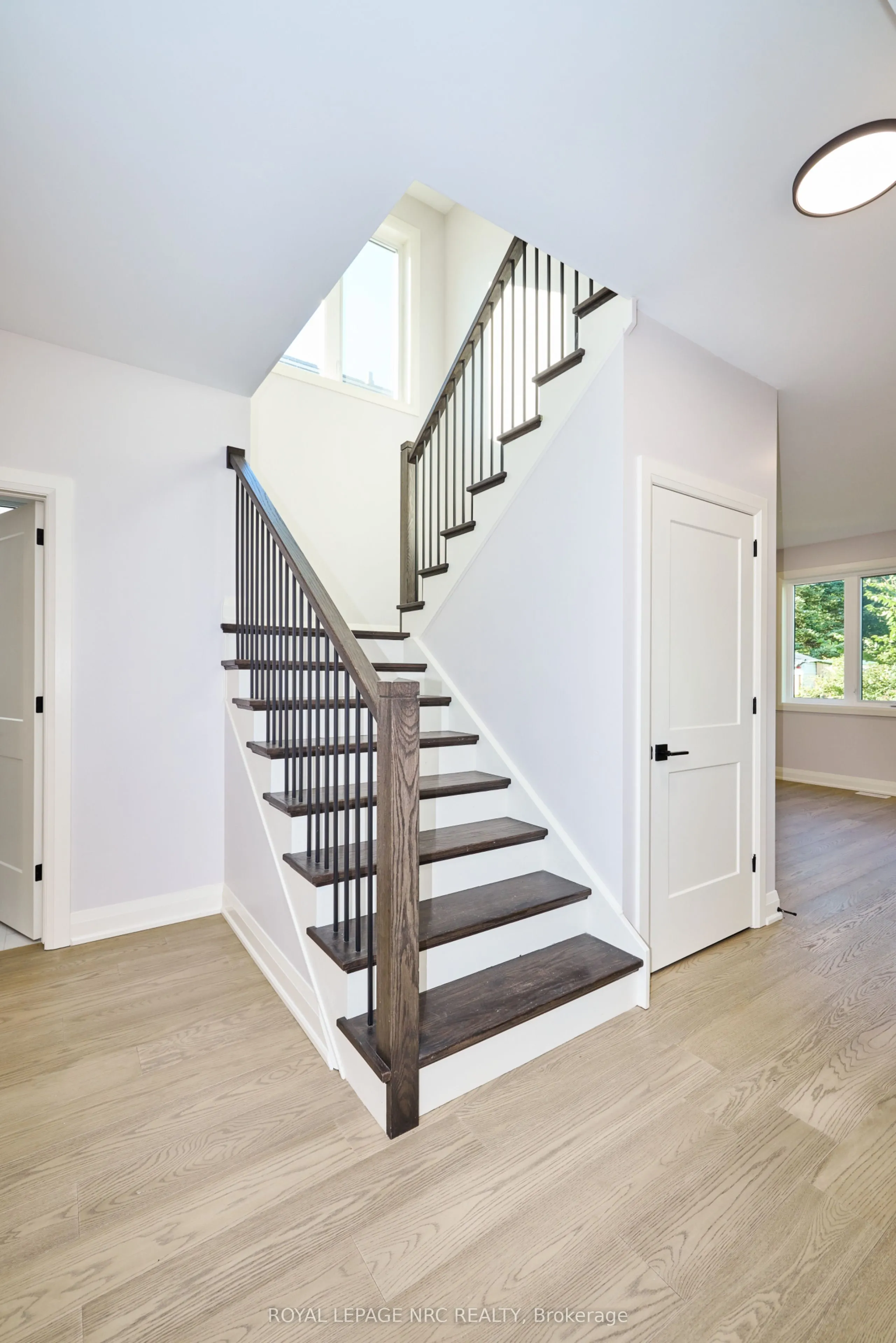 185 Hodgkins Avenue