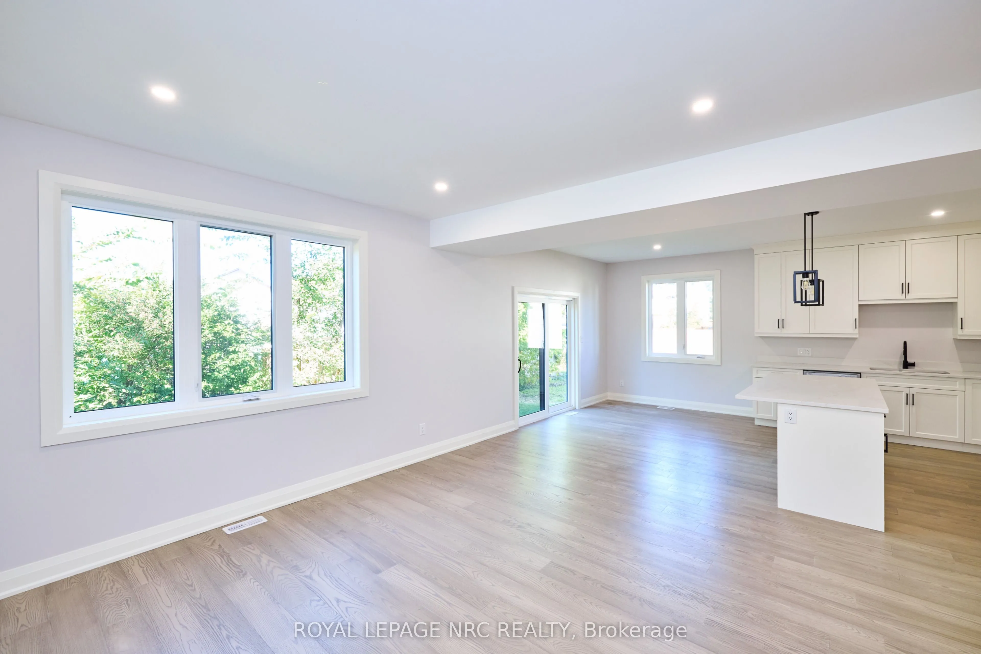 185 Hodgkins Avenue
