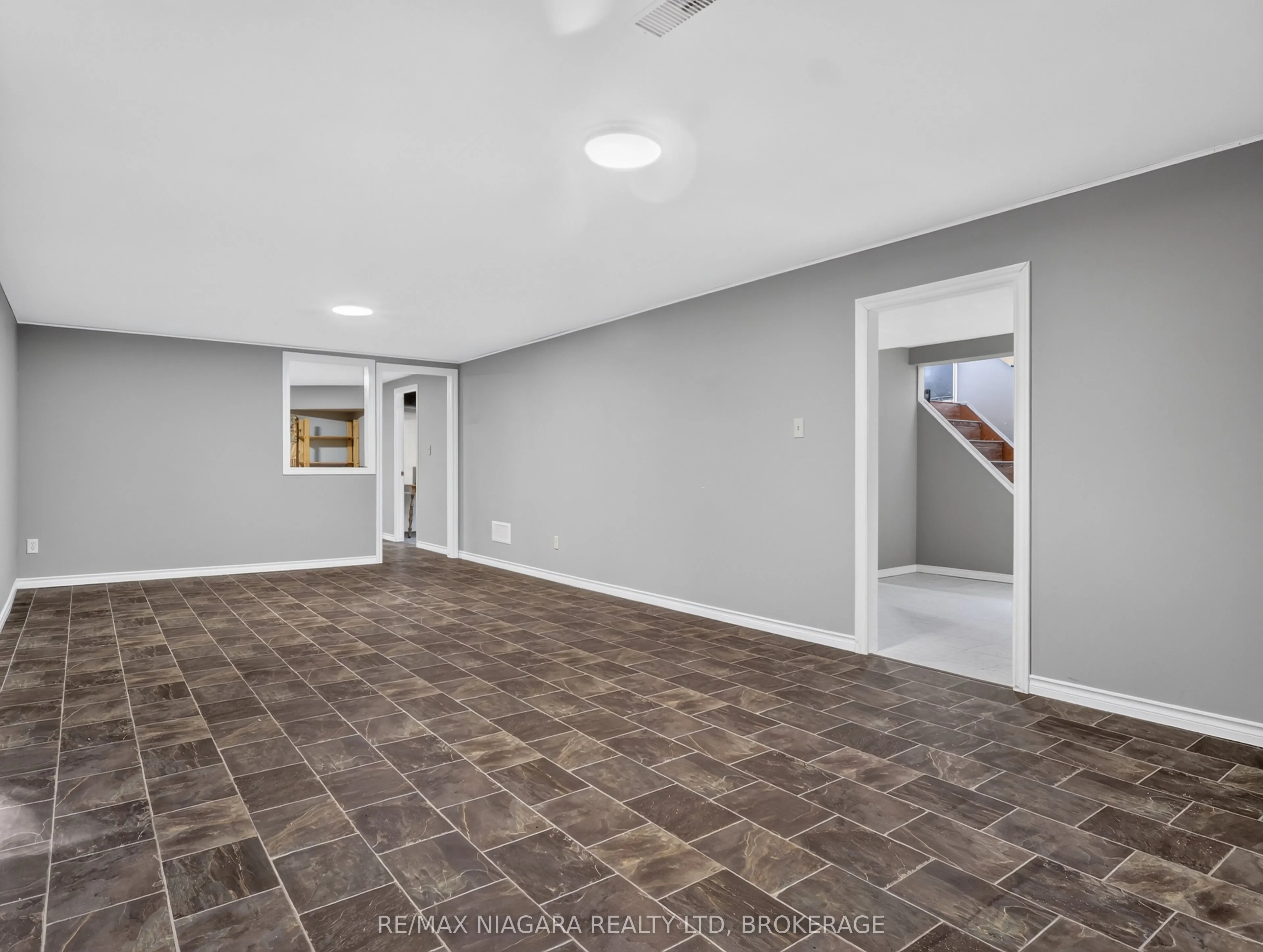 82 Regent Drive