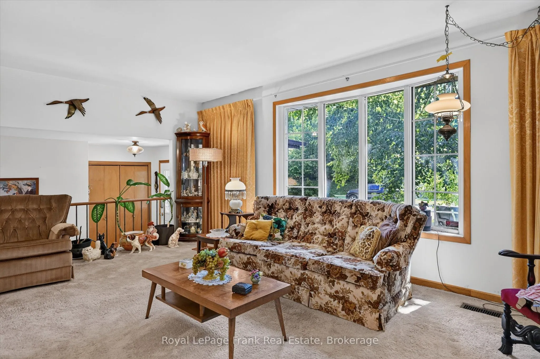 87 Oakwood Crescent