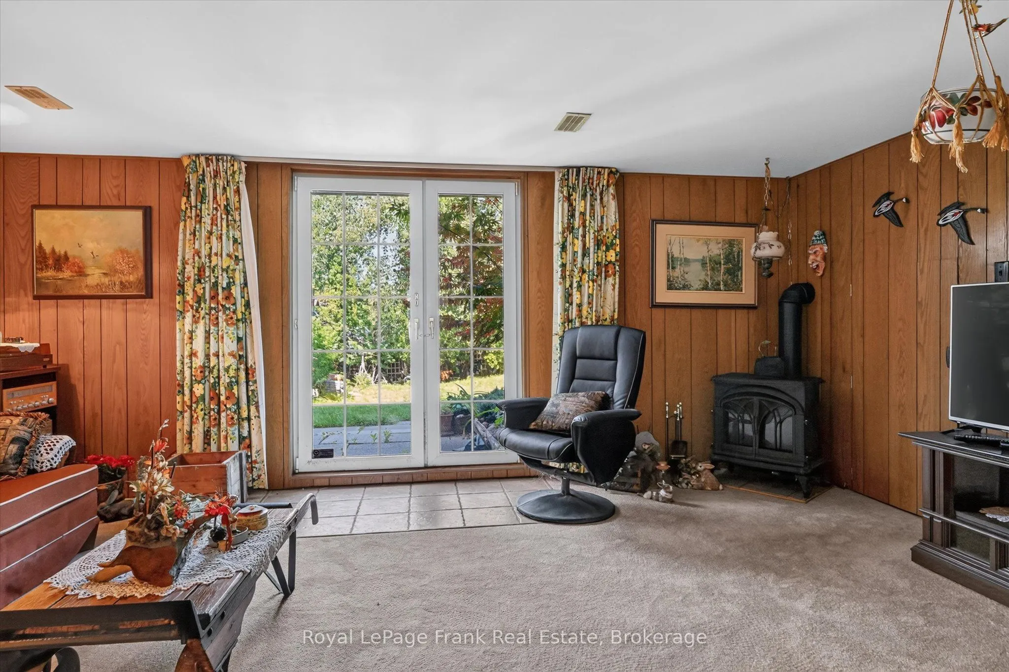 87 Oakwood Crescent