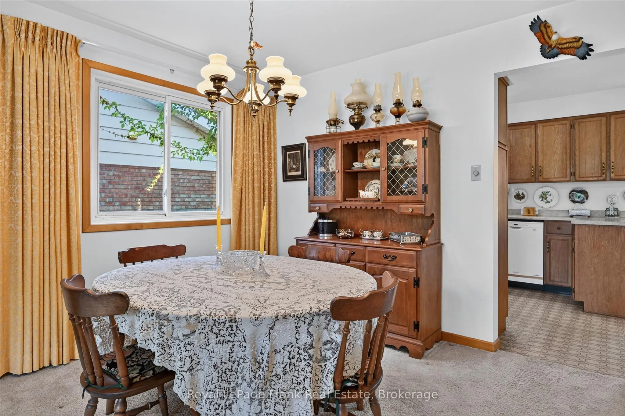 87 Oakwood Crescent