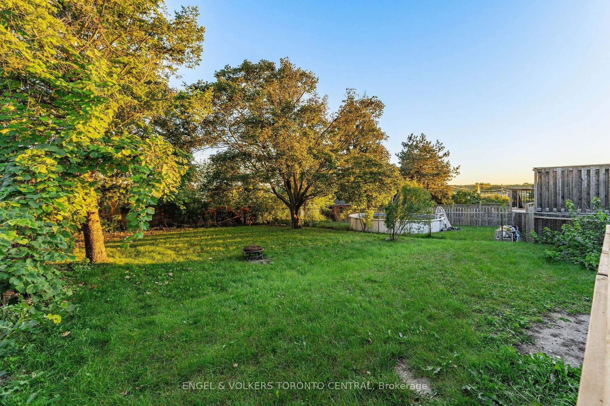 121 Southwood Drive