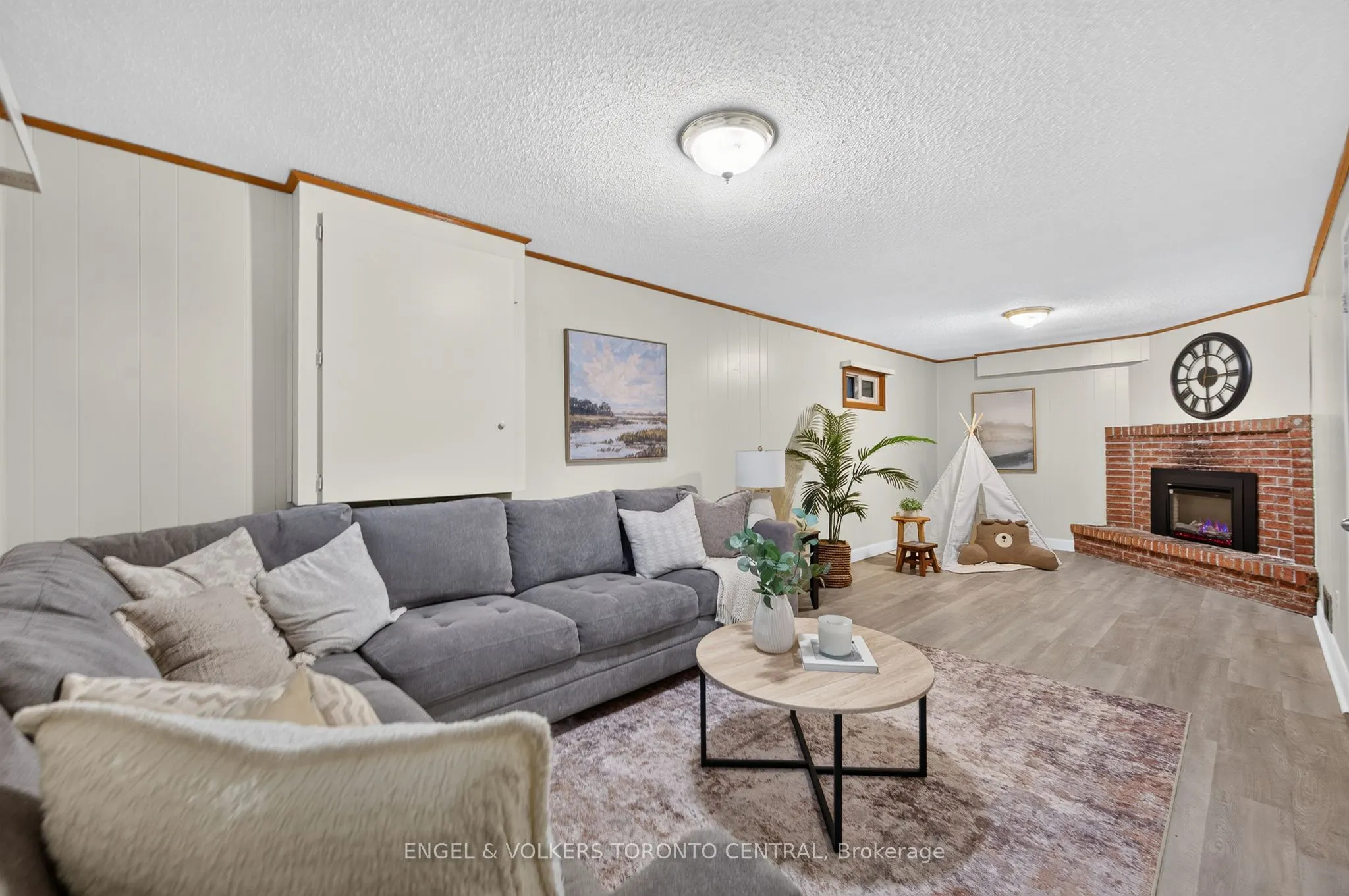 121 Southwood Drive