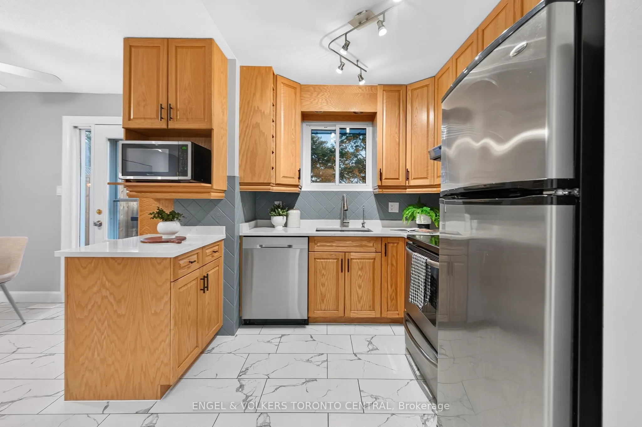 121 Southwood Drive