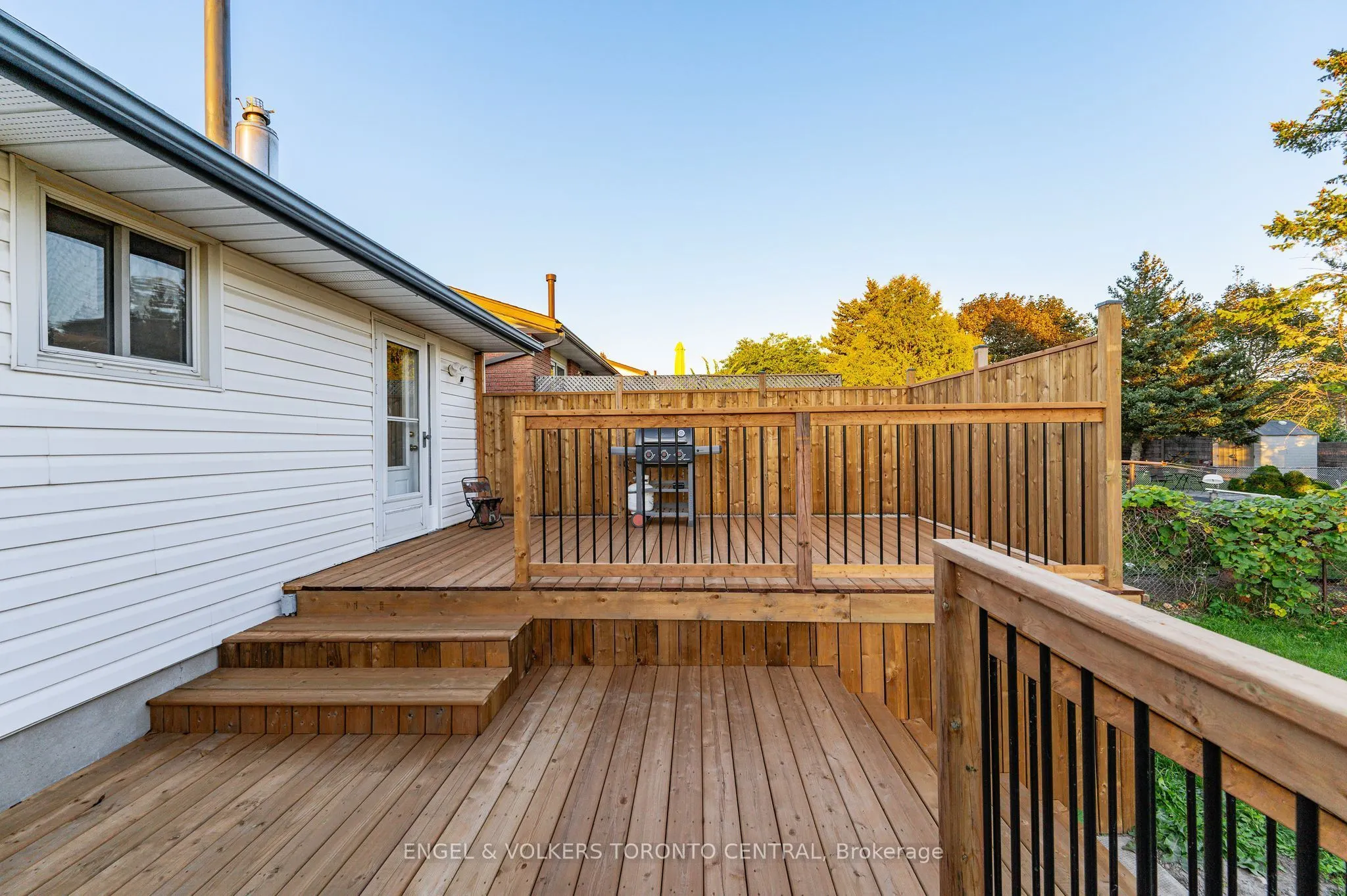 121 Southwood Drive
