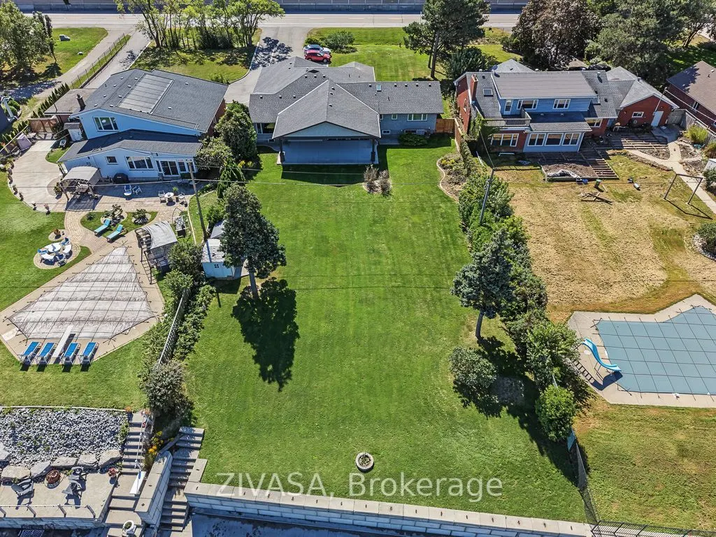 1065 North Service Road