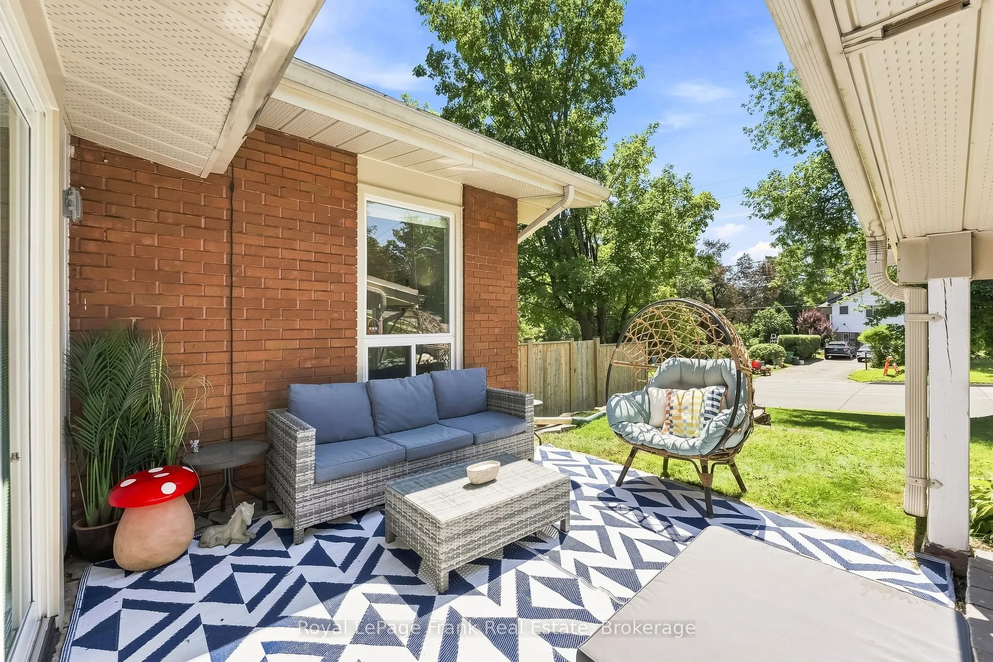 2 Crestwood Avenue