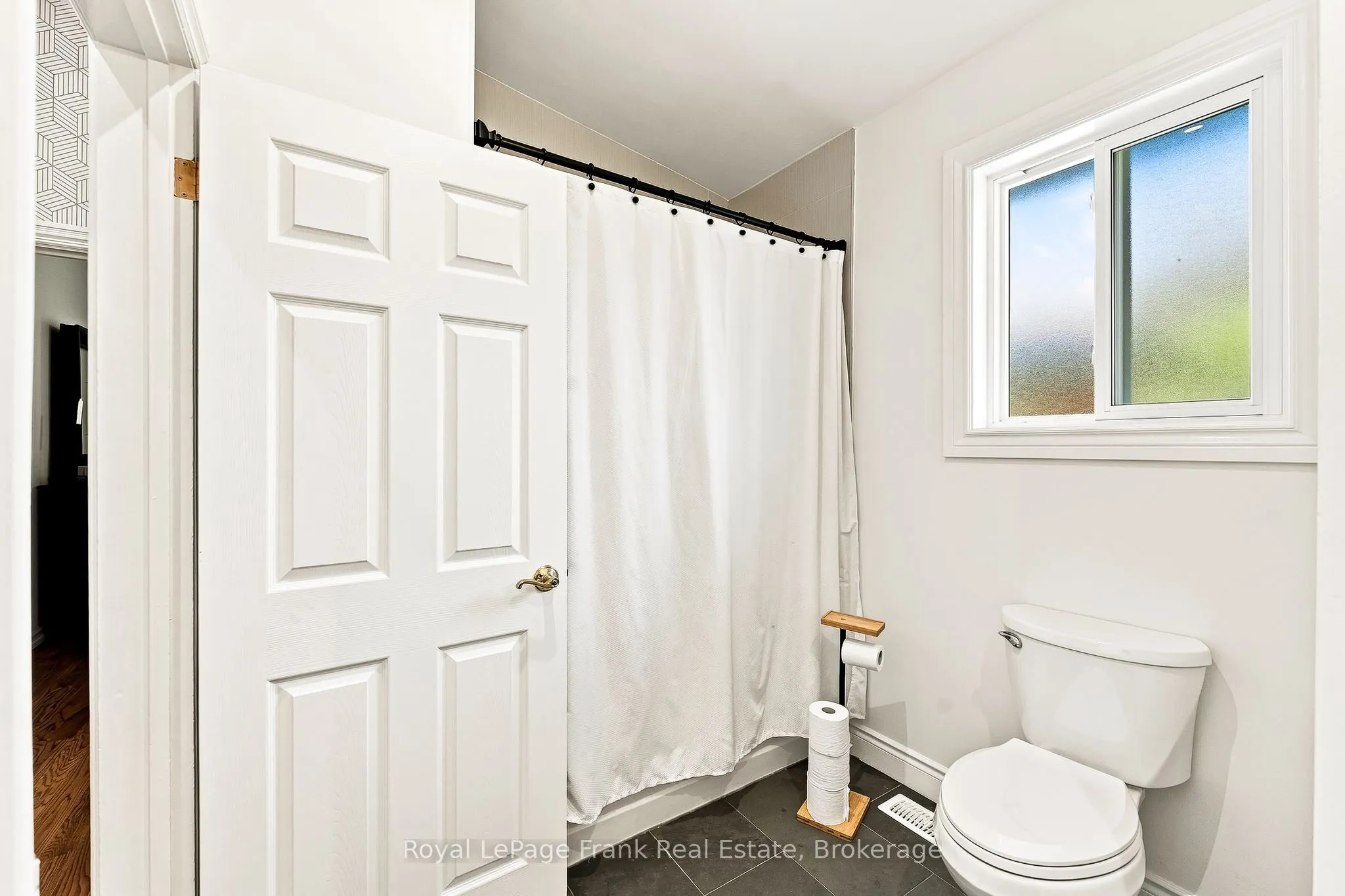 2 Crestwood Avenue