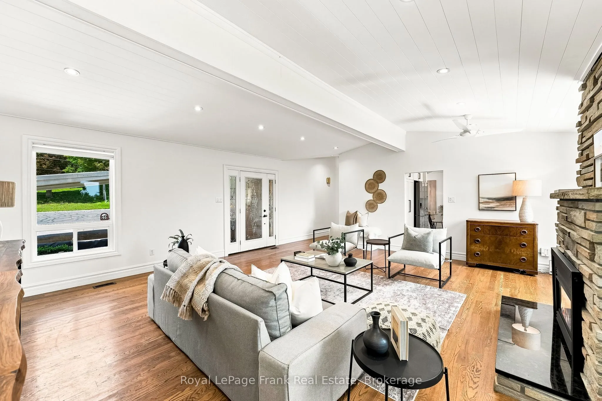 2 Crestwood Avenue