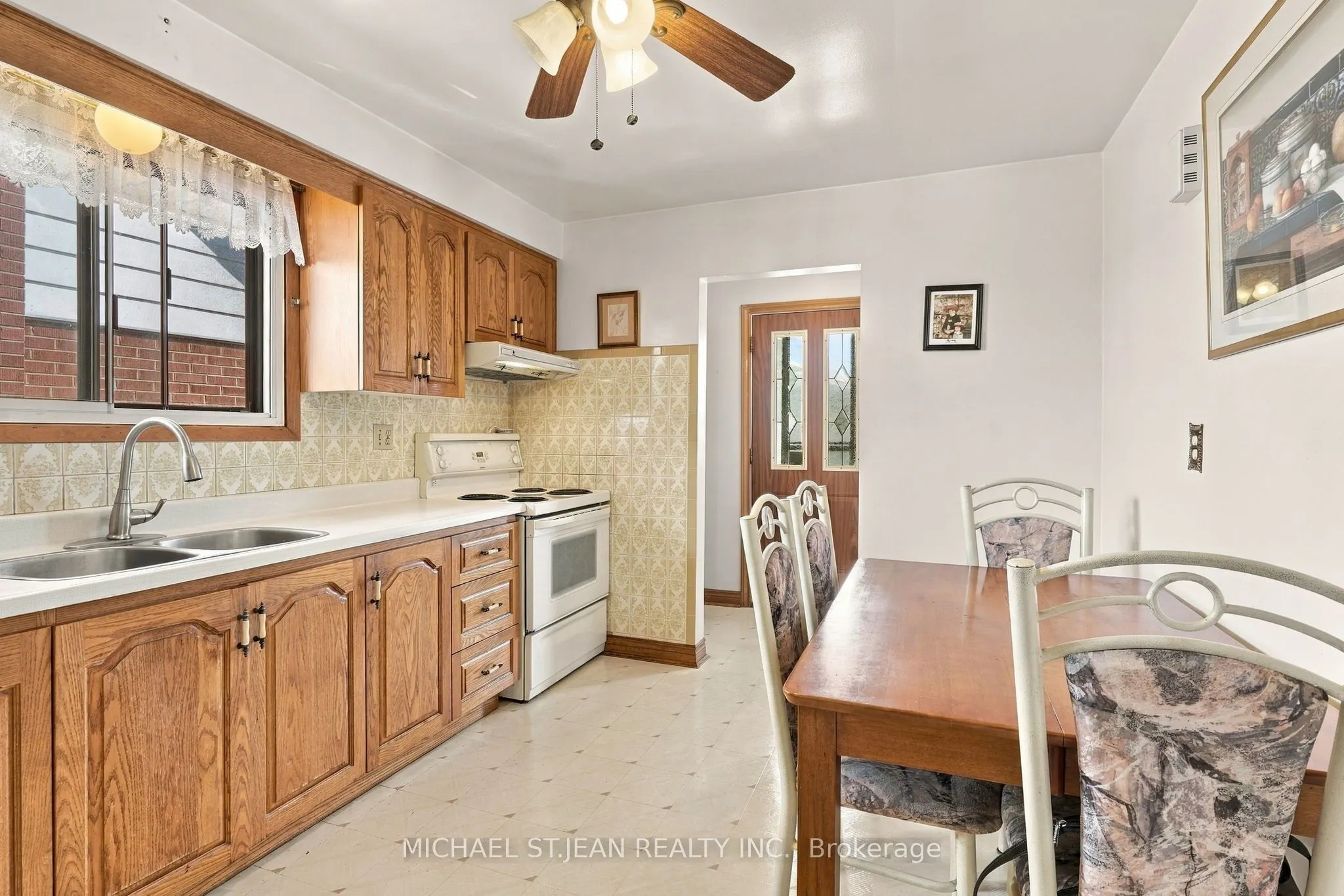 564 Cochrane Road