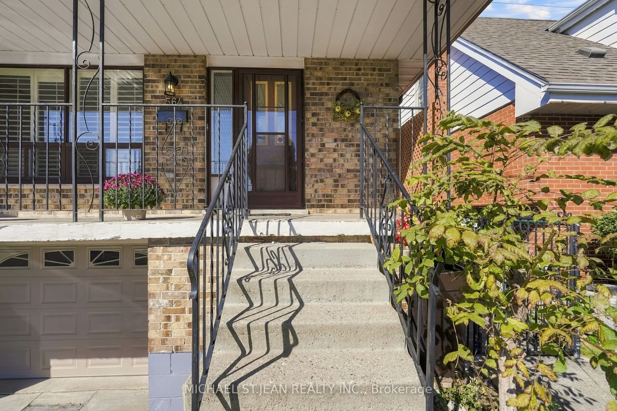 564 Cochrane Road