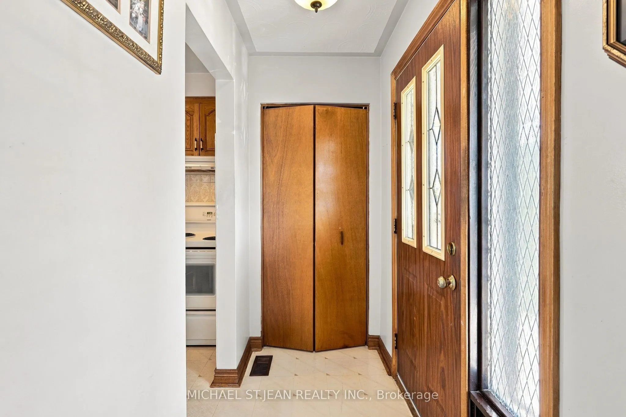 564 Cochrane Road