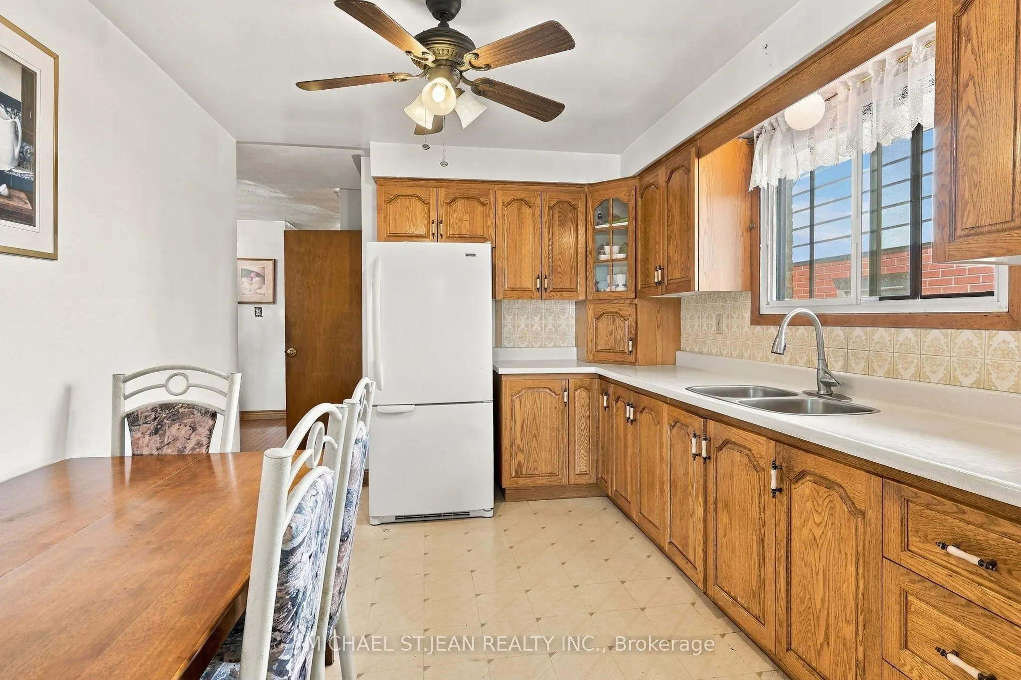 564 Cochrane Road