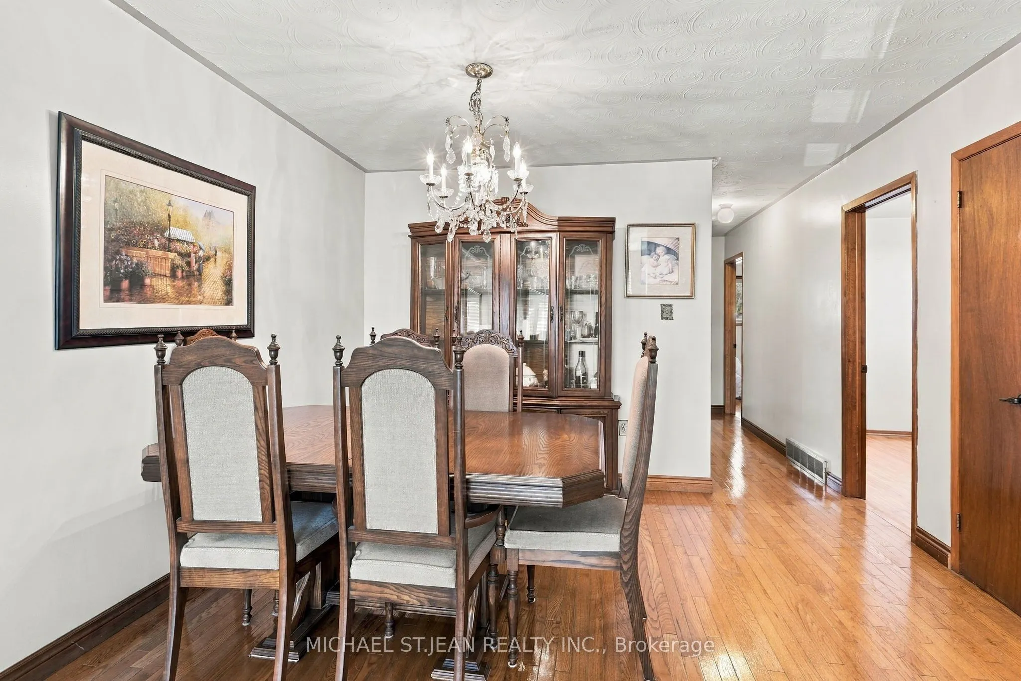 564 Cochrane Road