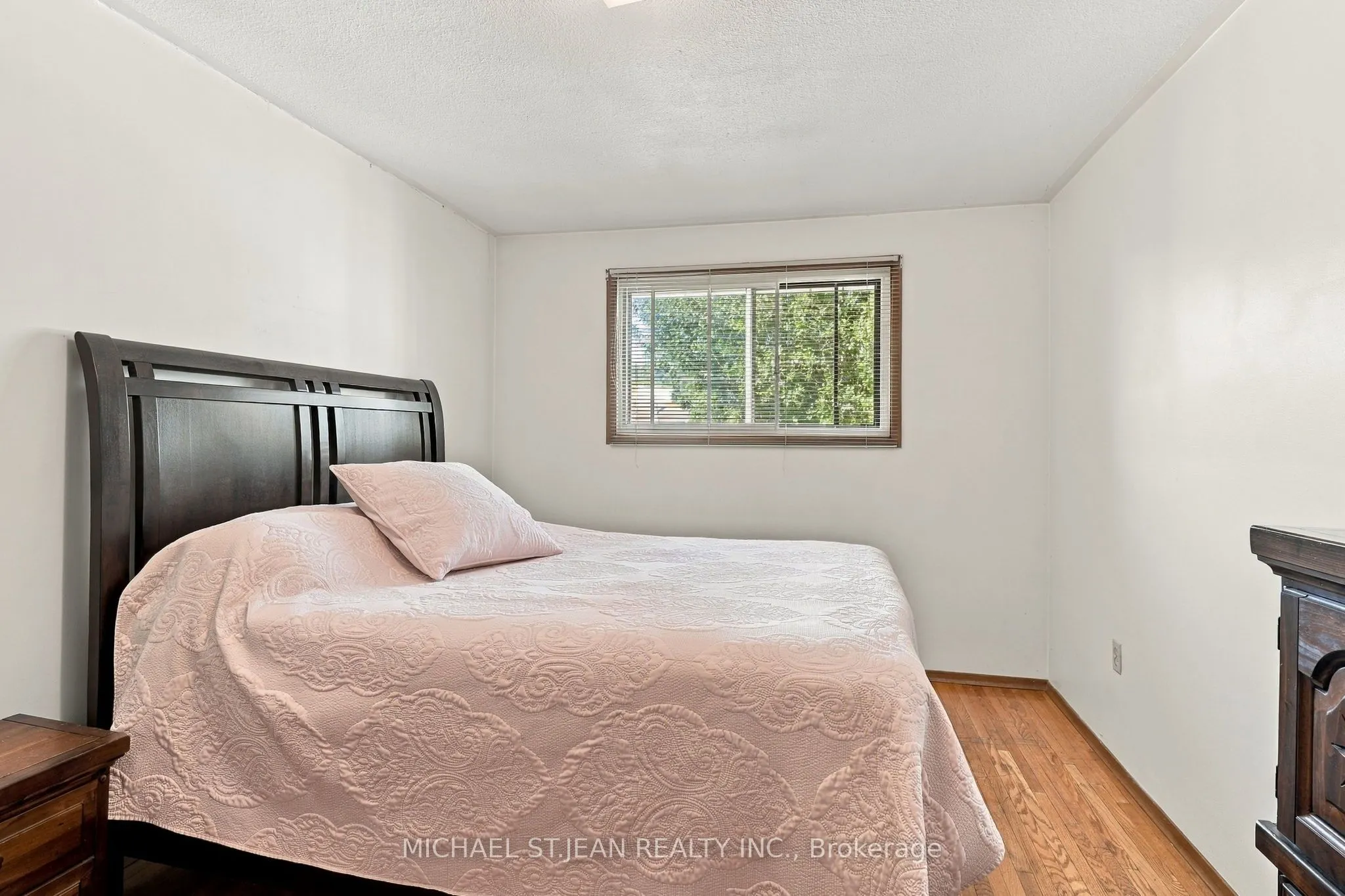 564 Cochrane Road