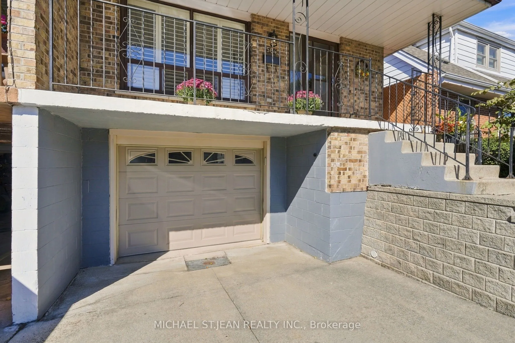 564 Cochrane Road