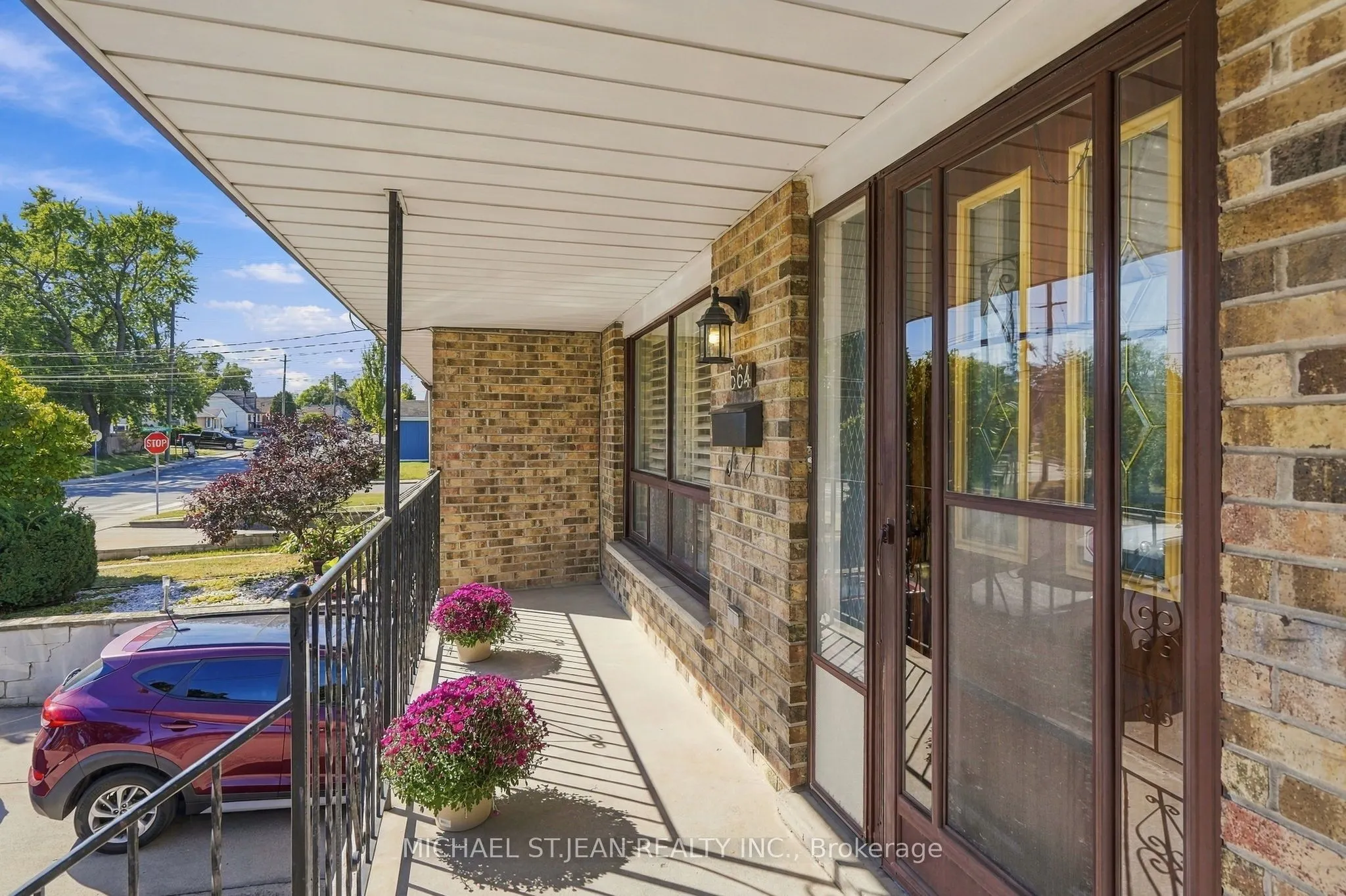 564 Cochrane Road