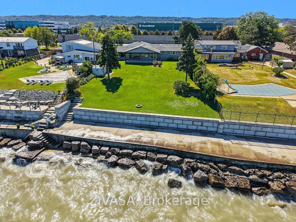 1065 North Service Road