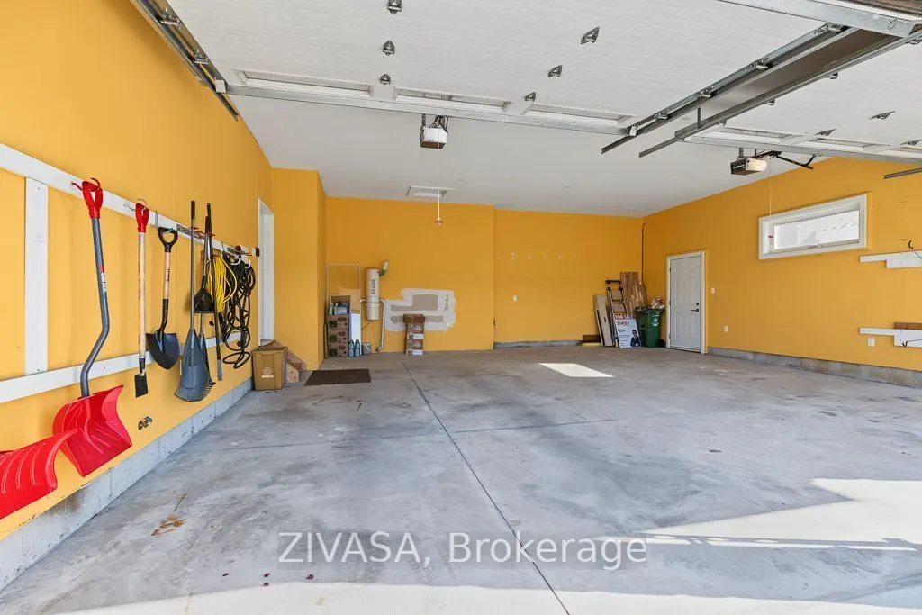 1065 North Service Road