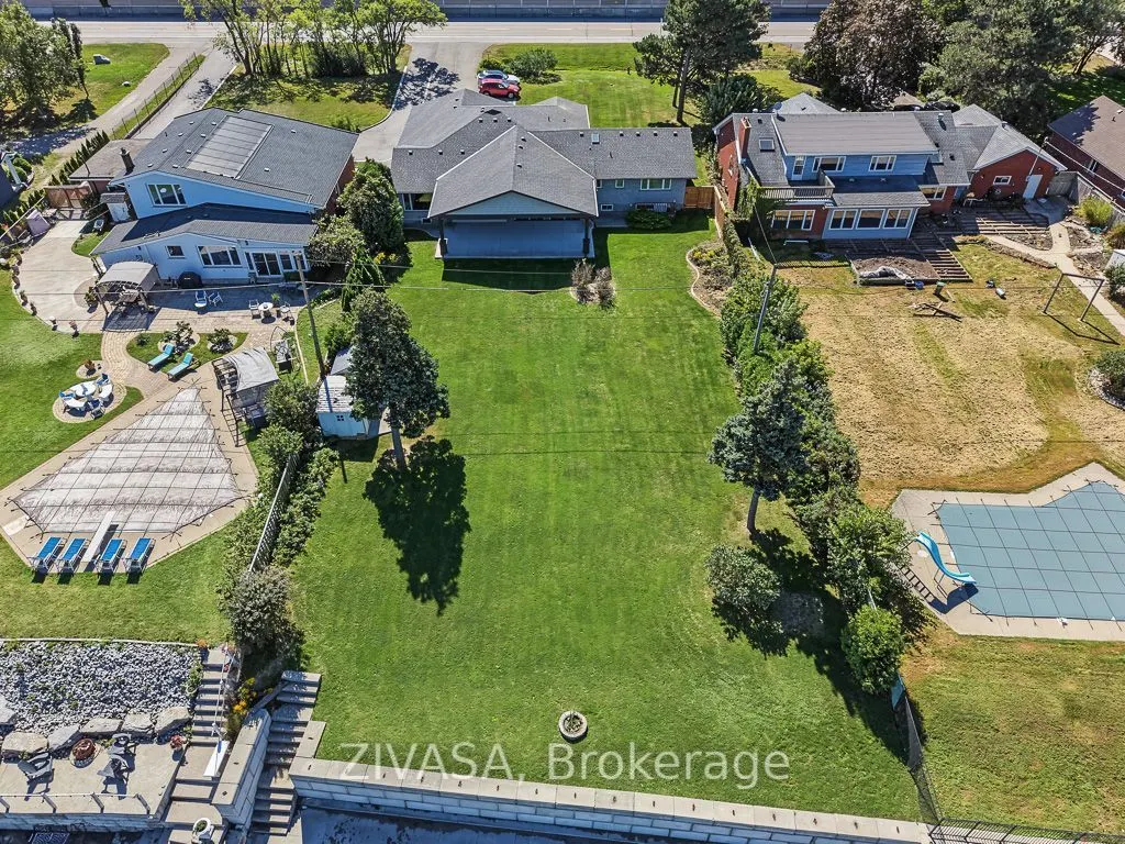 1065 North Service Road