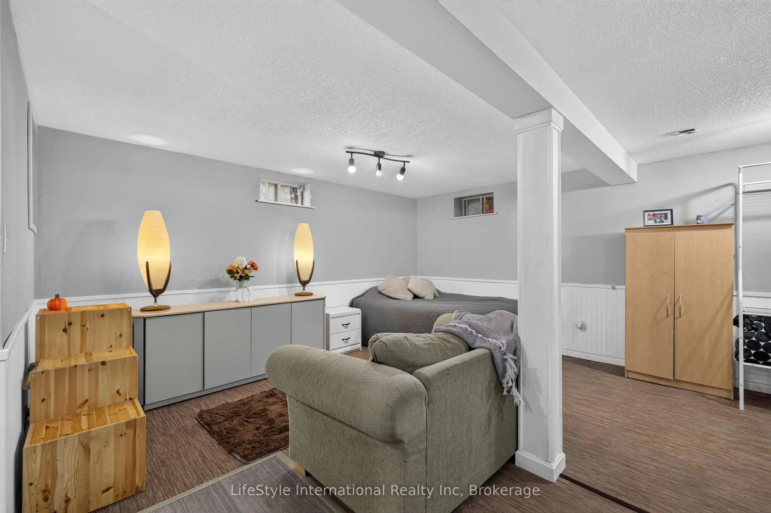 18 Camrose Court