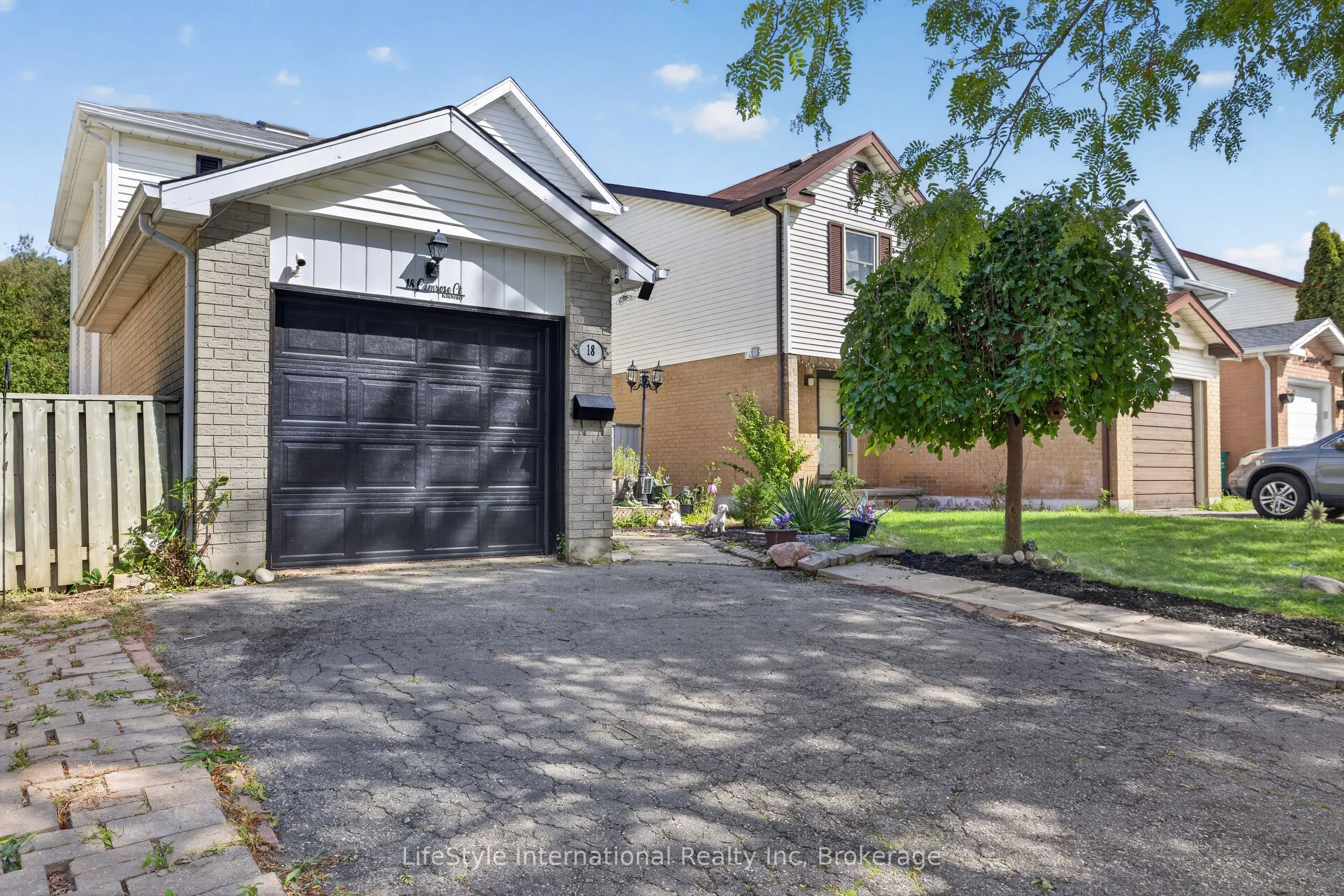 18 Camrose Court