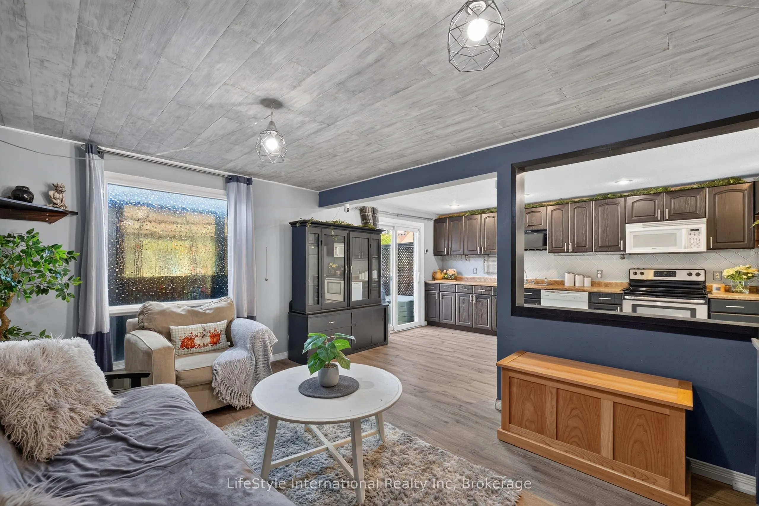 18 Camrose Court