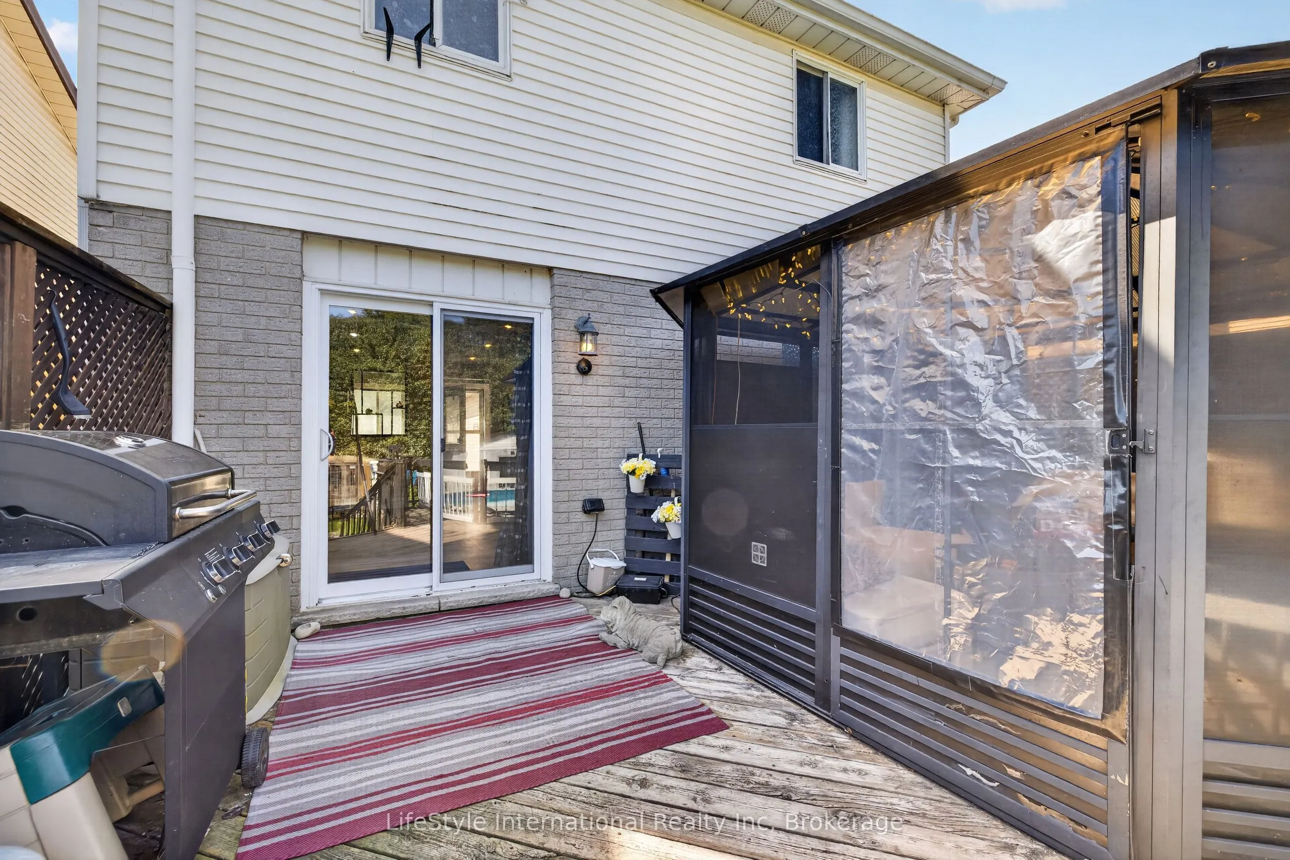 18 Camrose Court