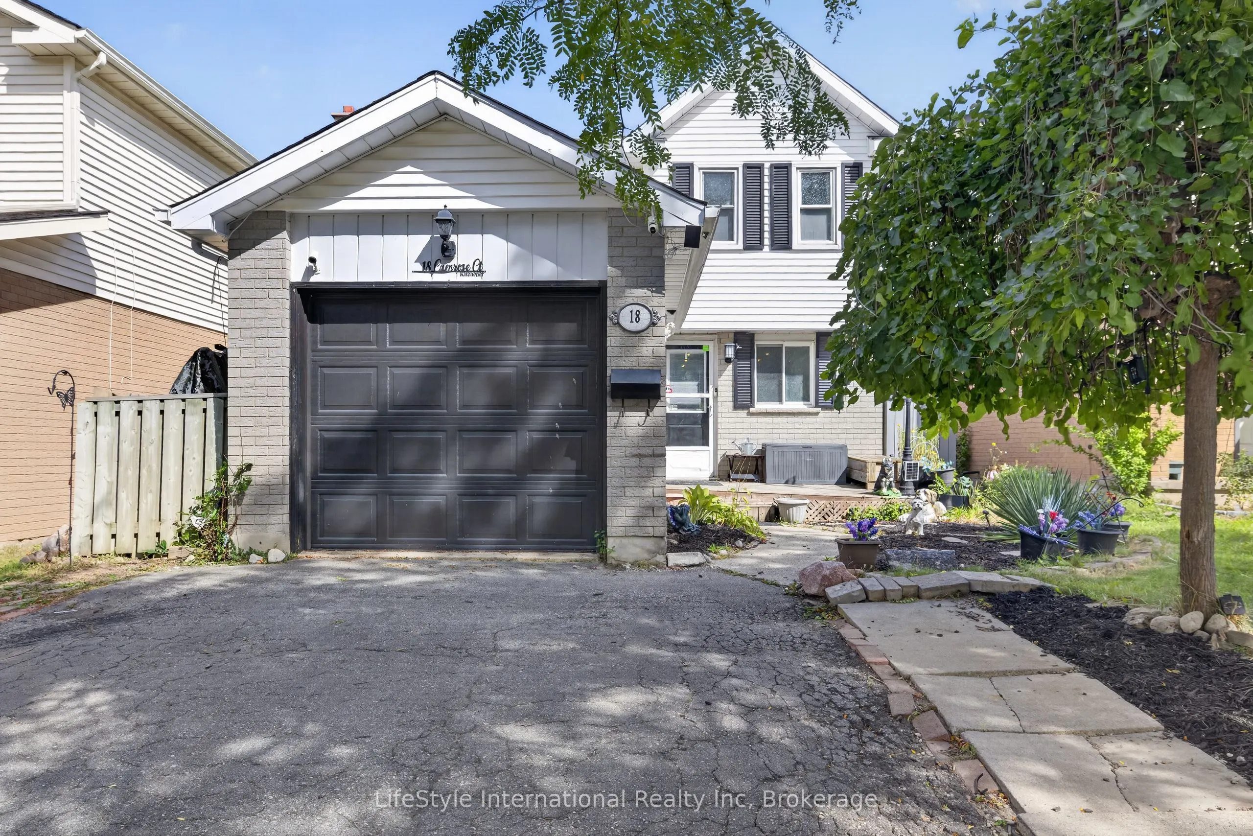 18 Camrose Court