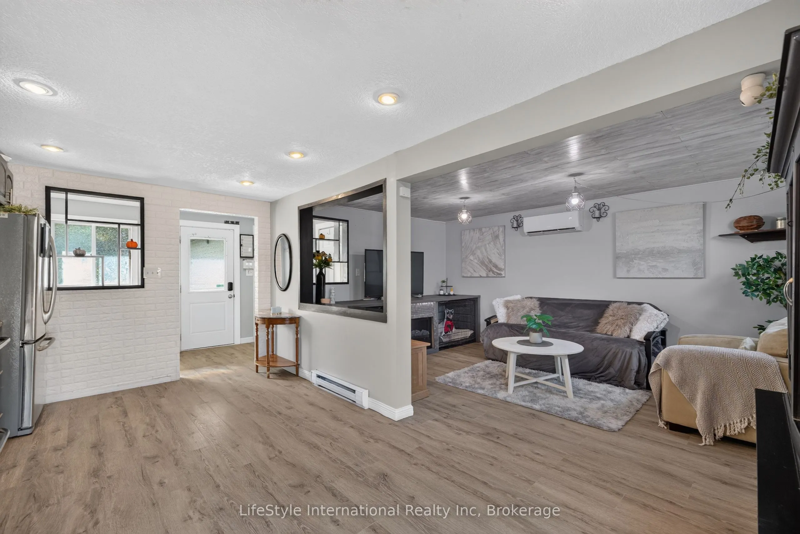 18 Camrose Court