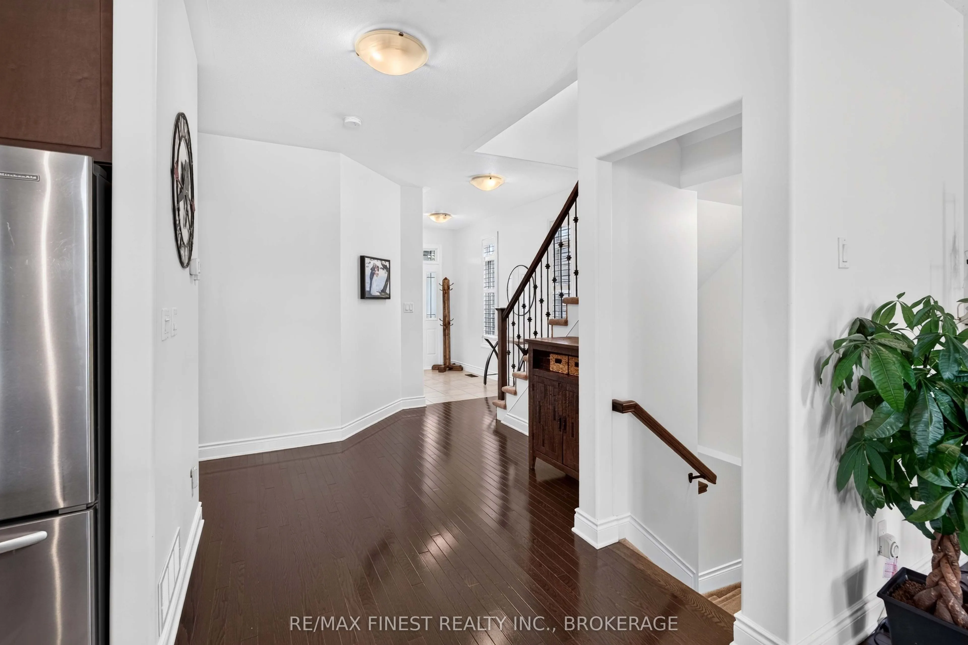 1593 Providence Crescent