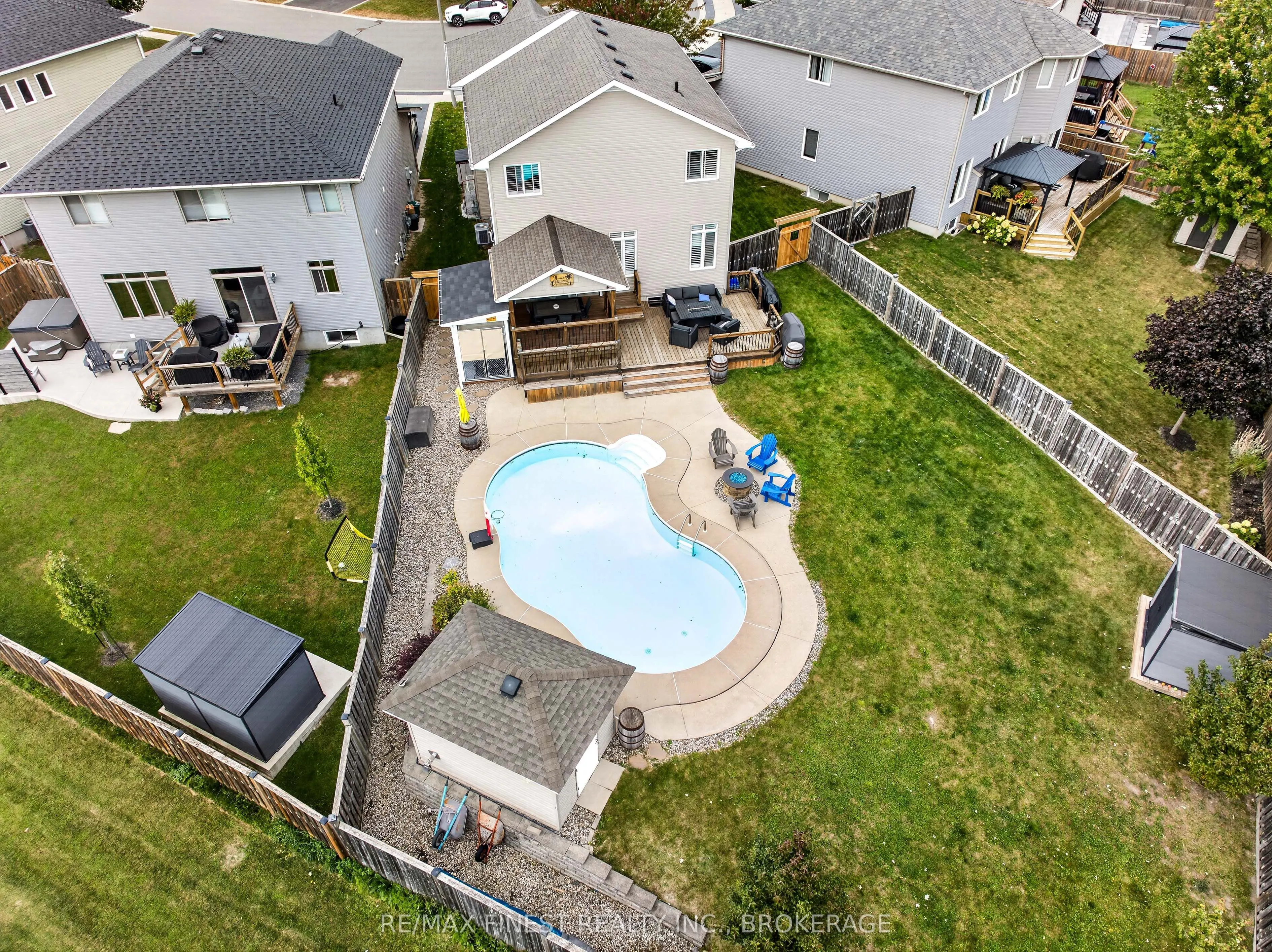 1593 Providence Crescent
