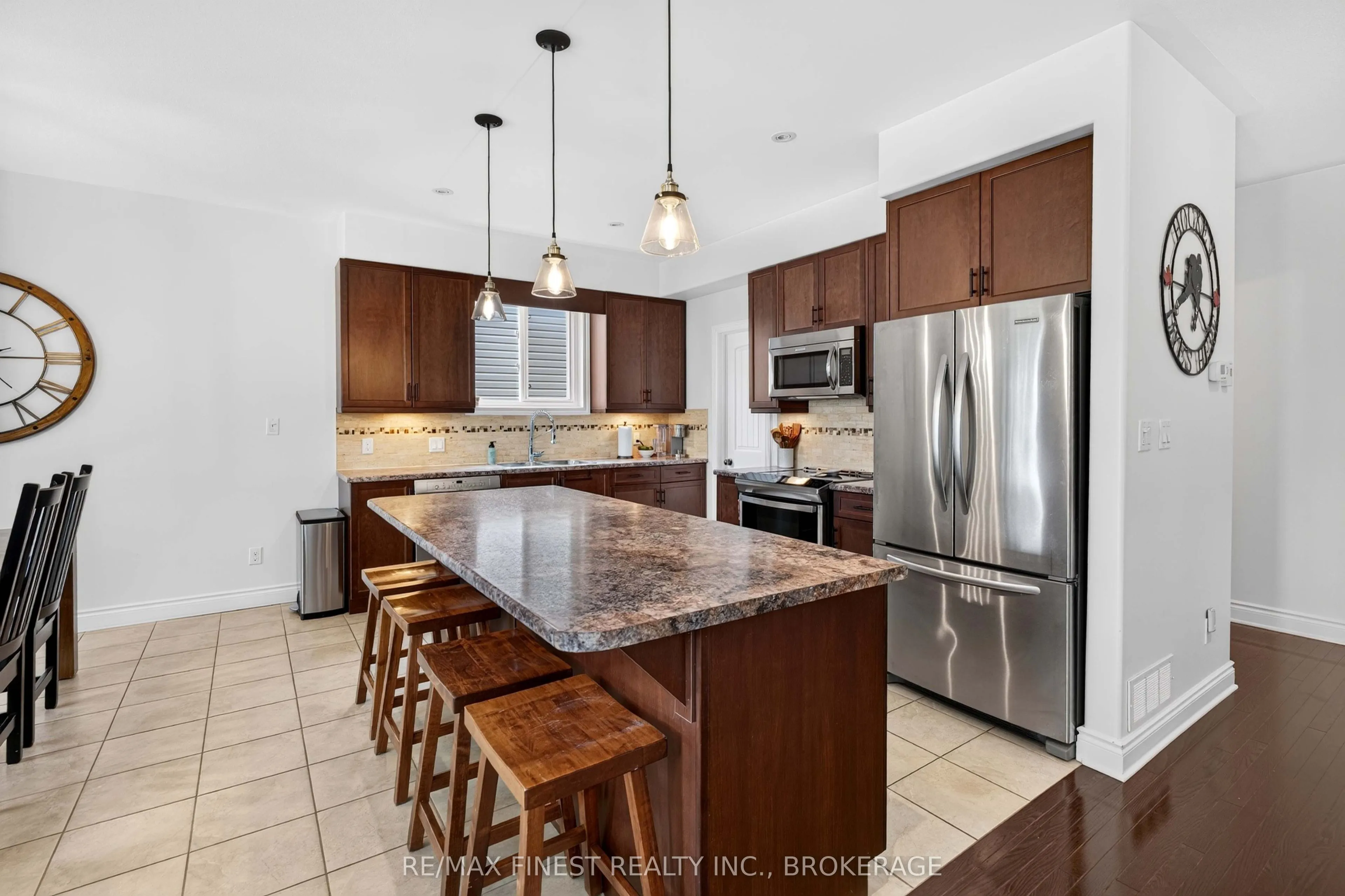 1593 Providence Crescent