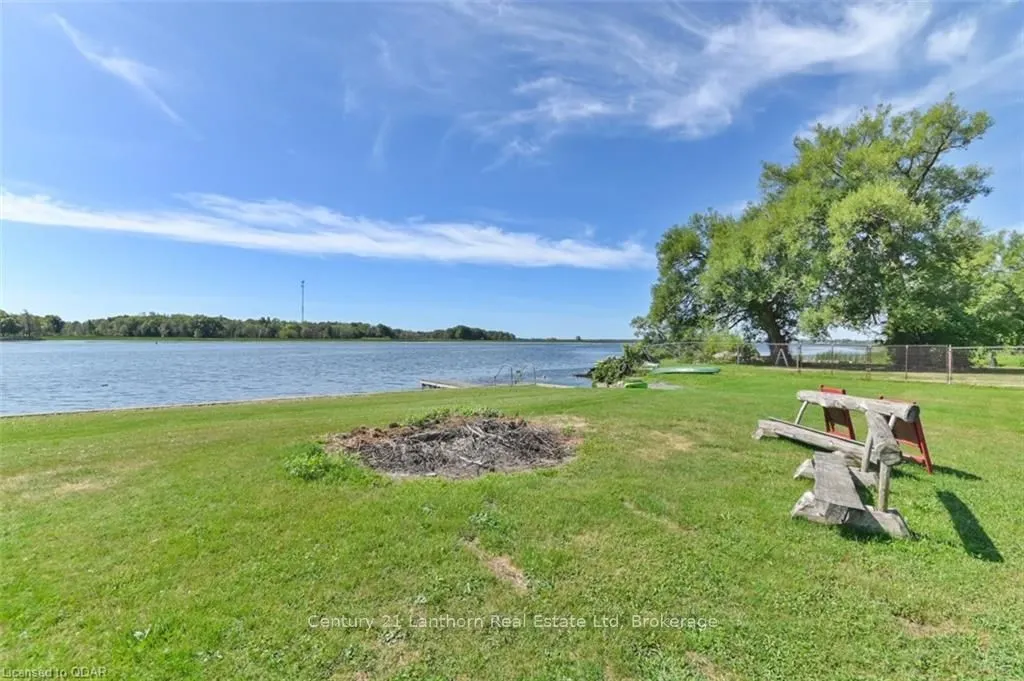 27 Willow Point Road
