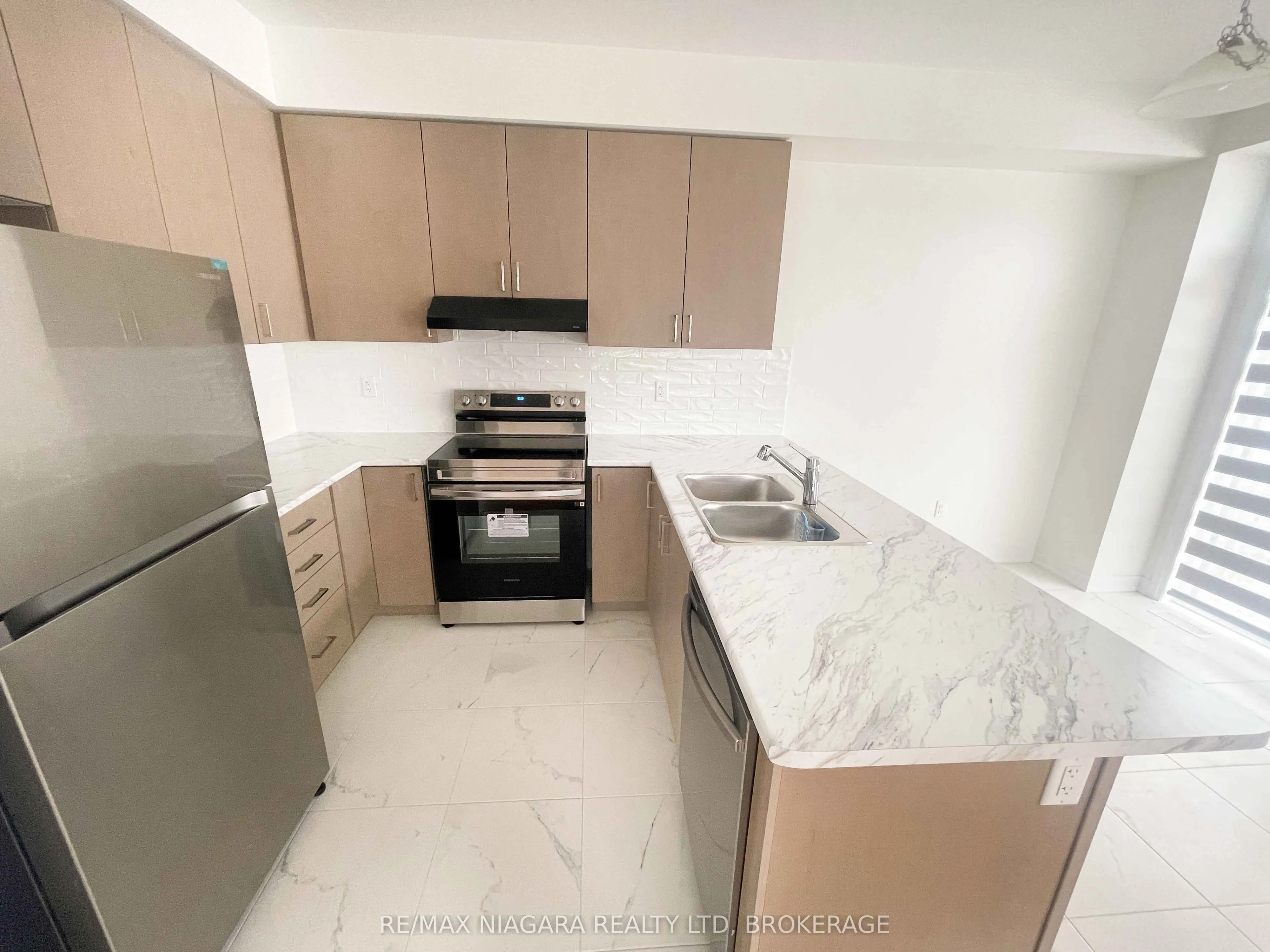 15 Peach Street #23