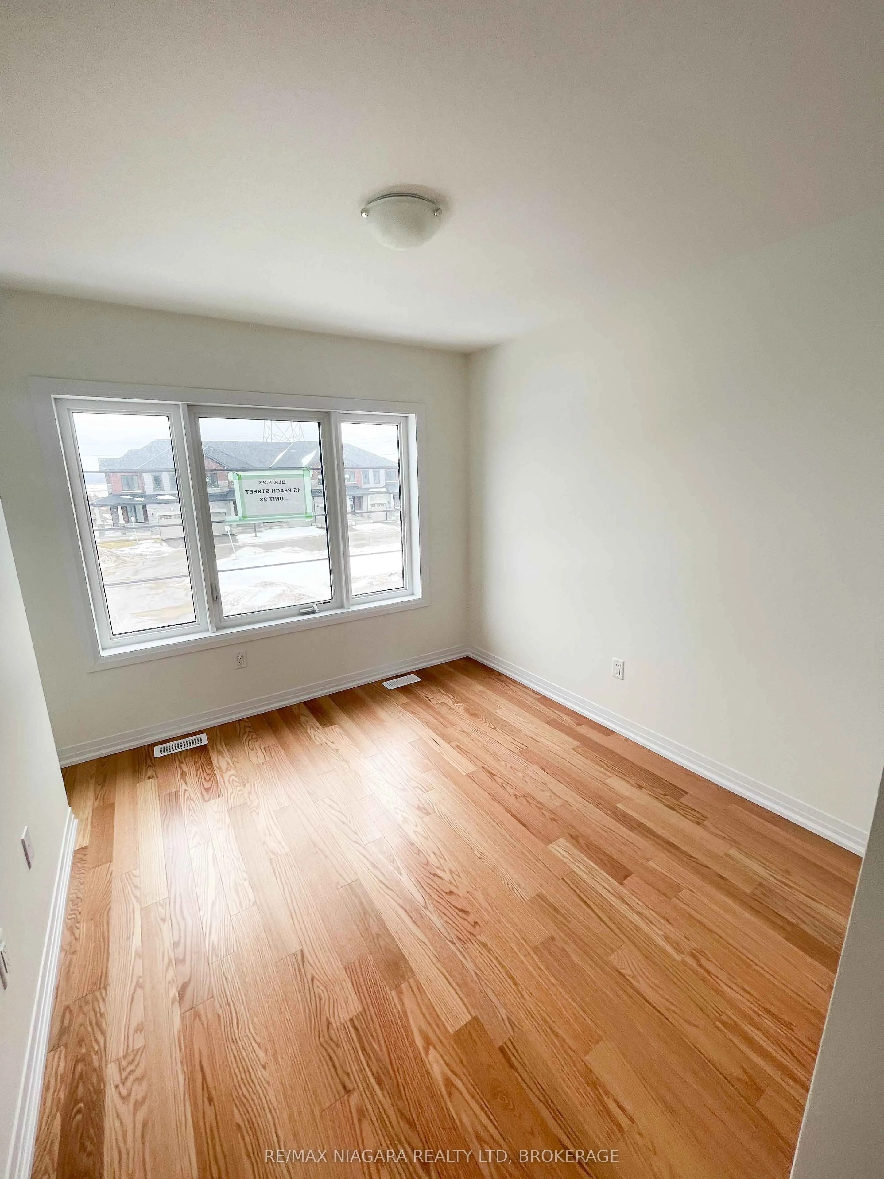 15 Peach Street #23