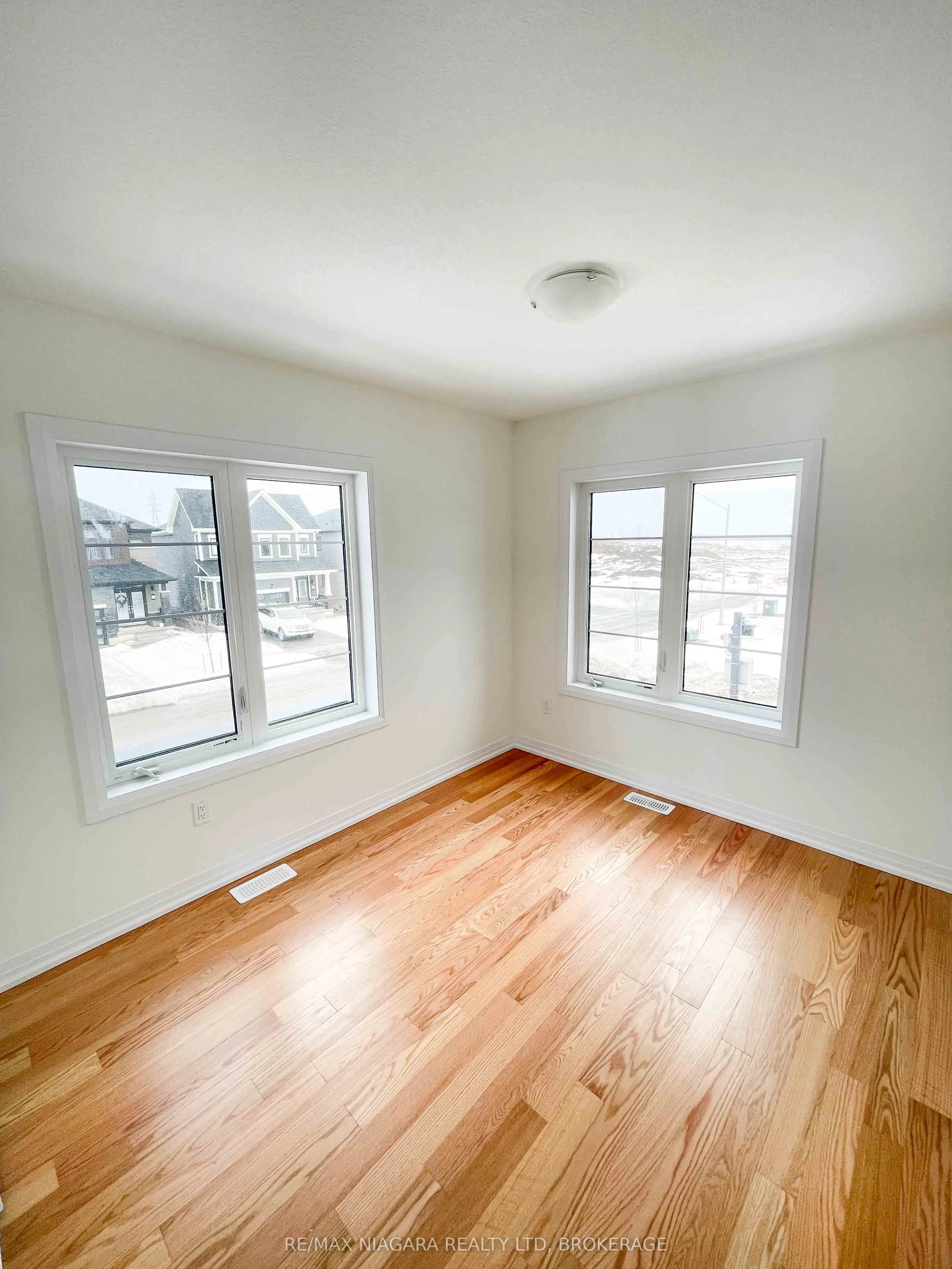15 Peach Street #23
