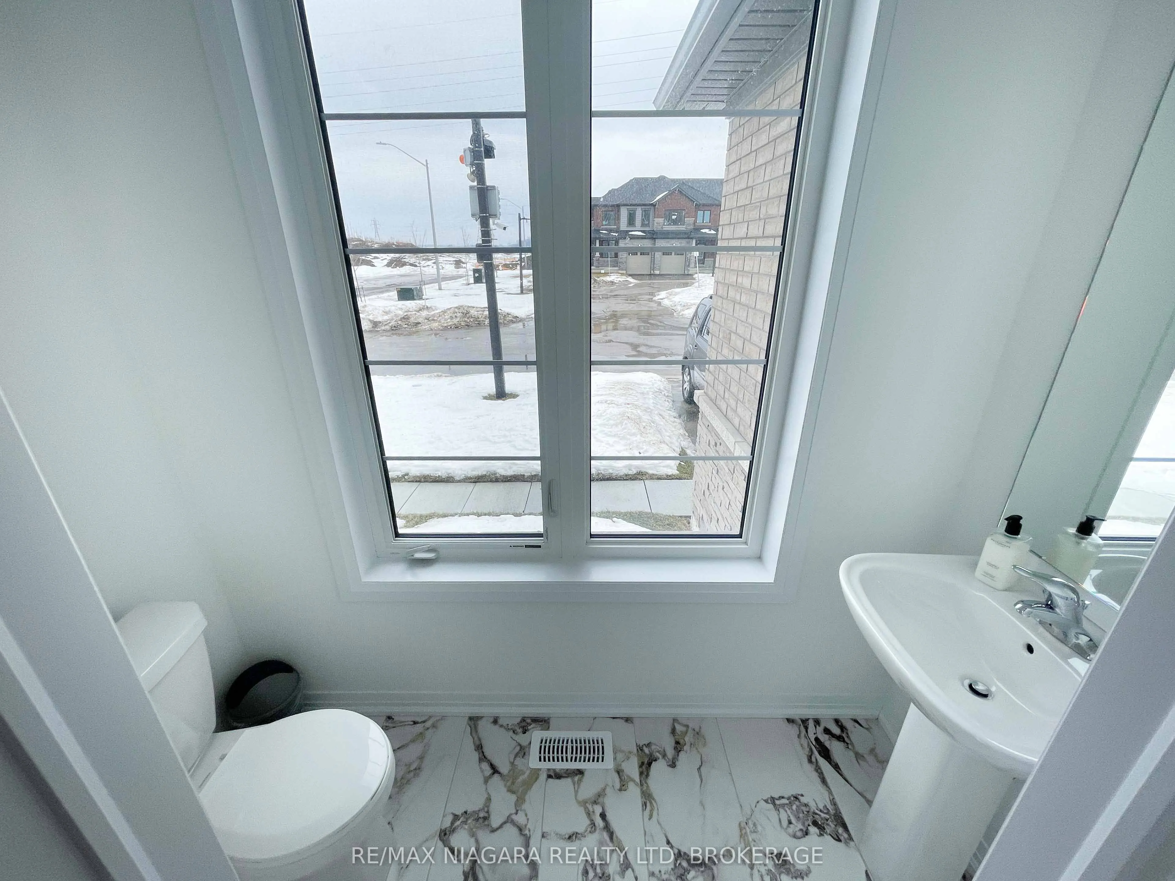 15 Peach Street #23
