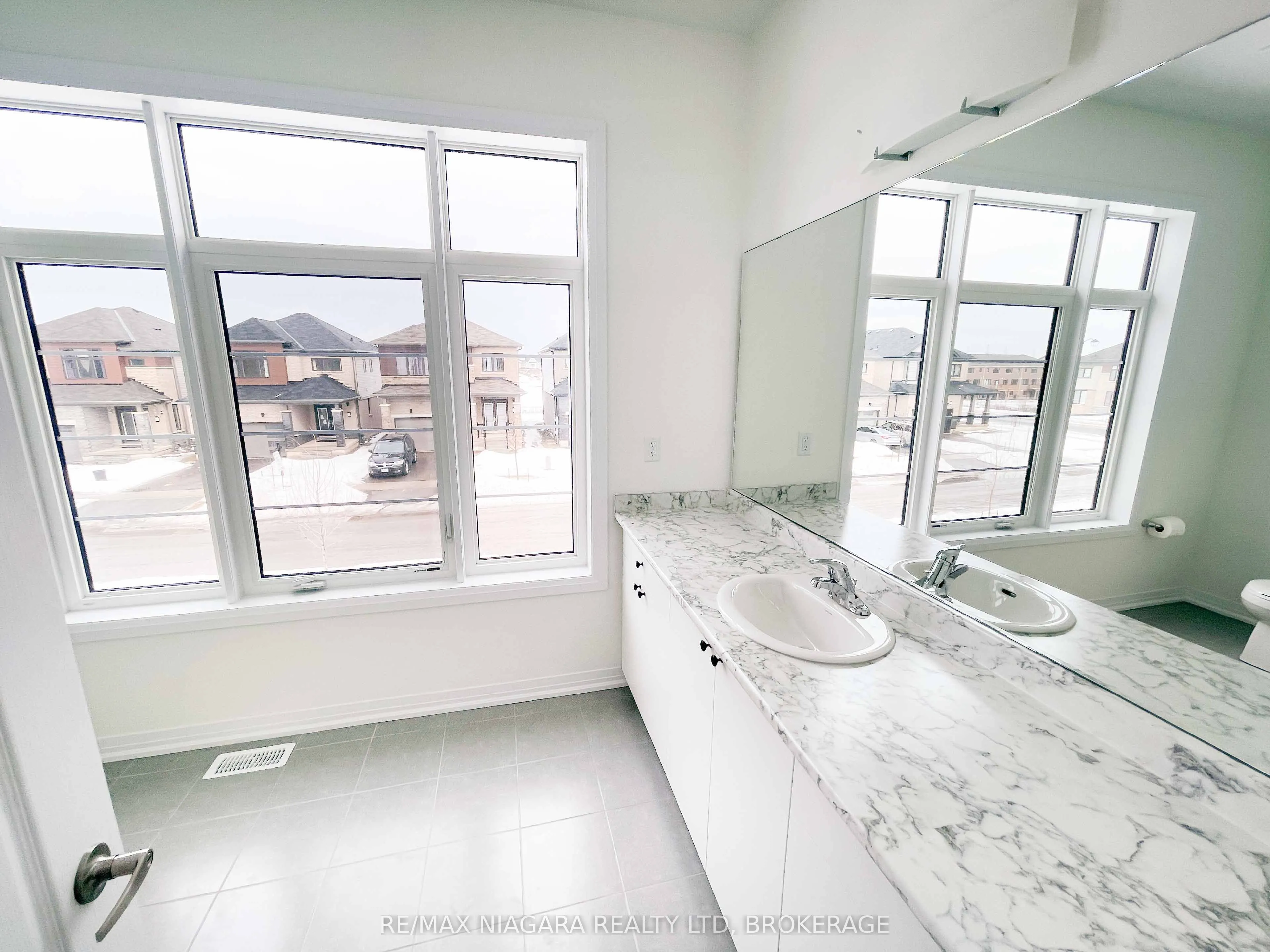 15 Peach Street #23