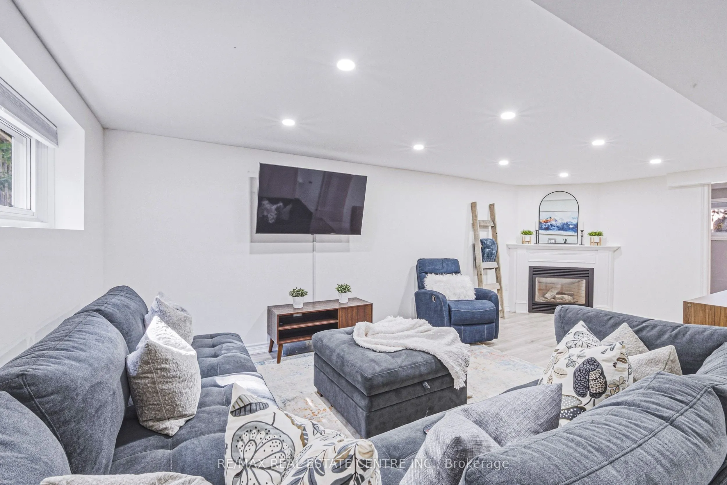 414 Woods Lane