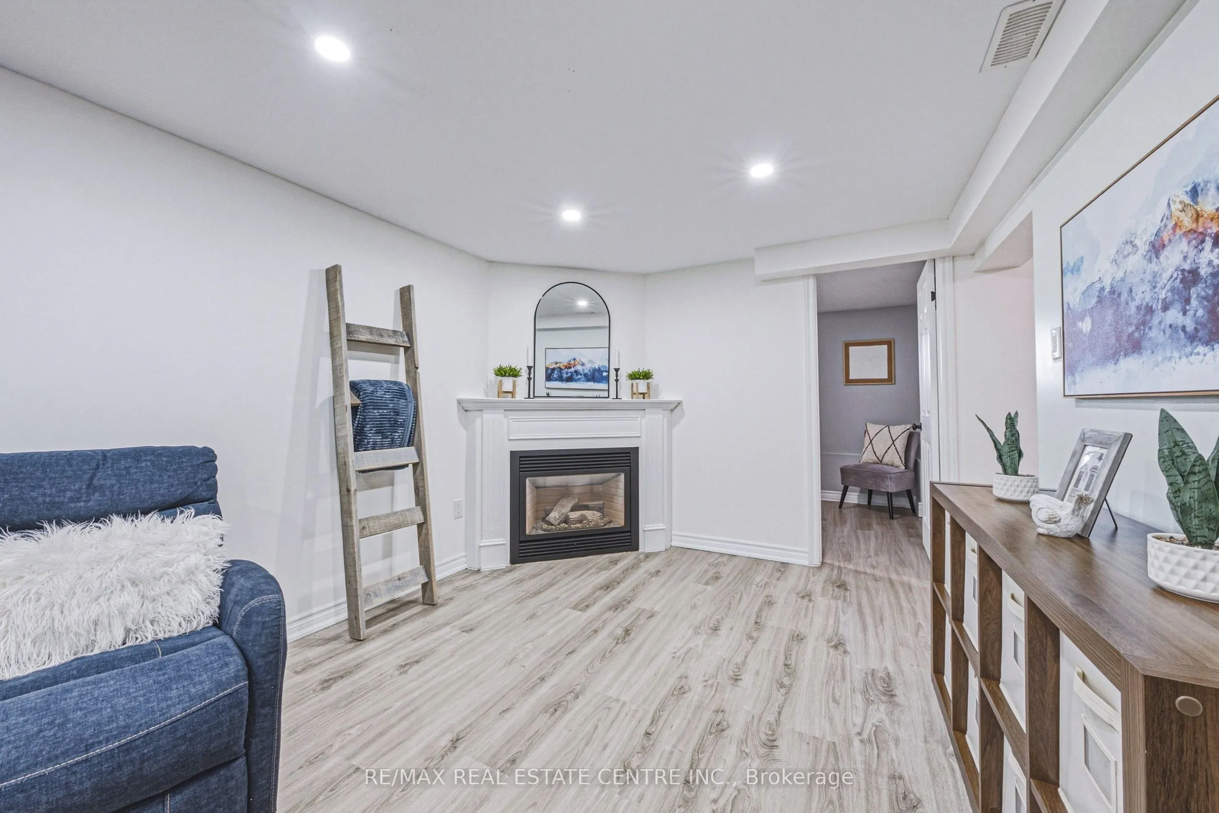 414 Woods Lane
