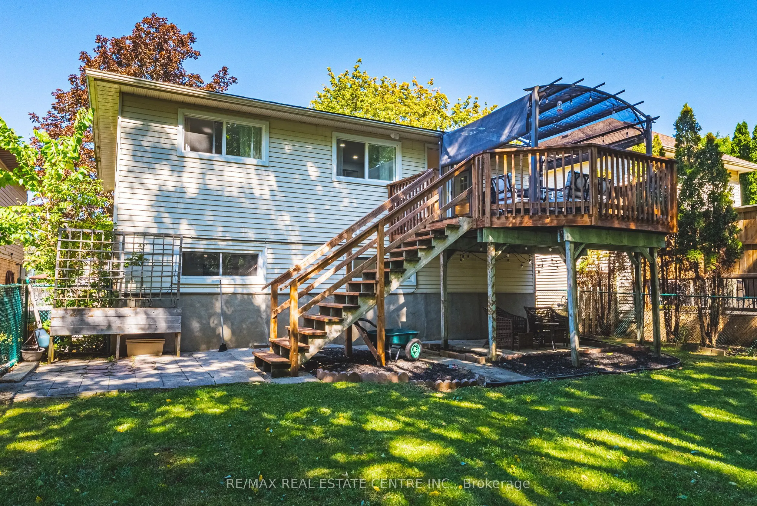 414 Woods Lane