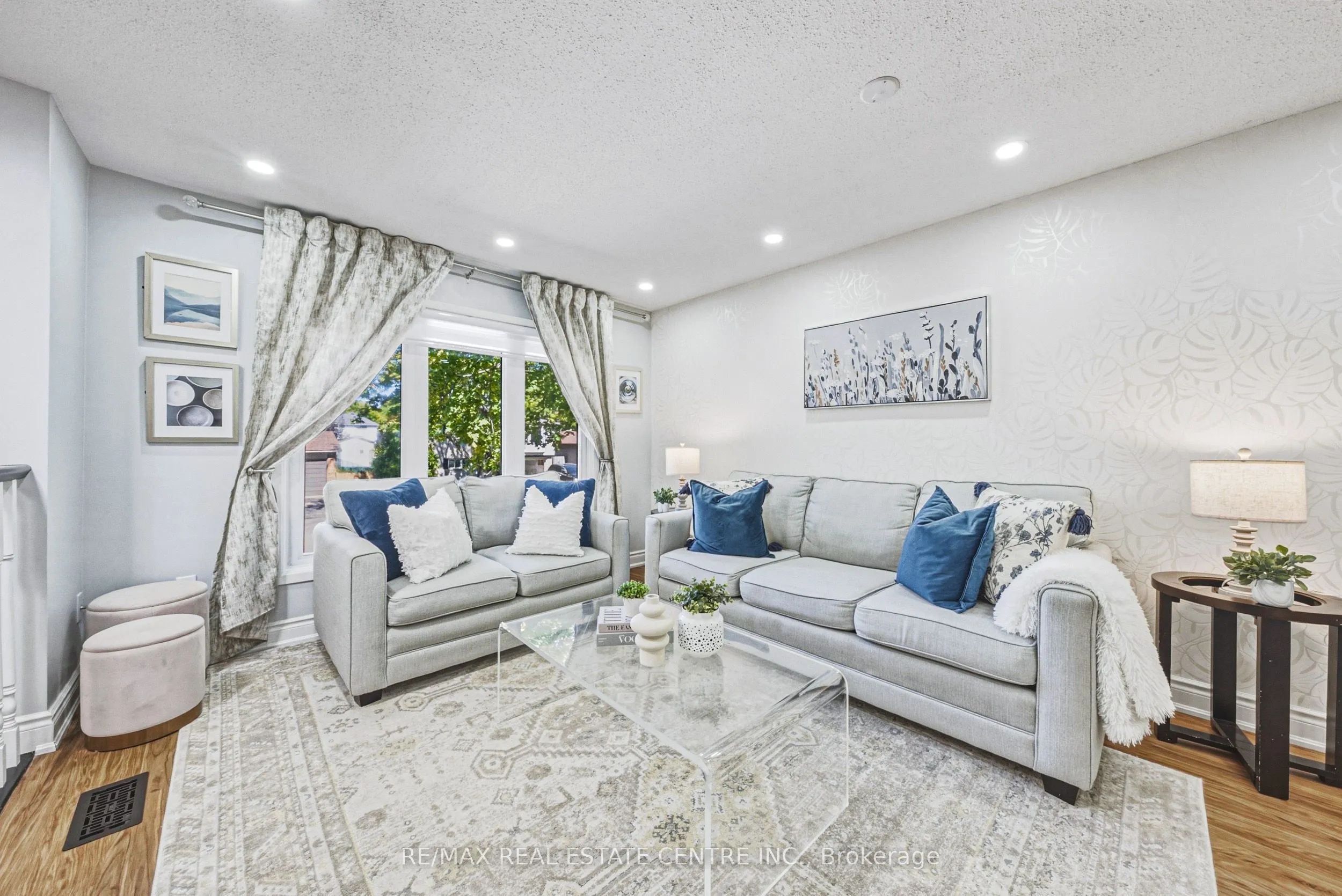 414 Woods Lane