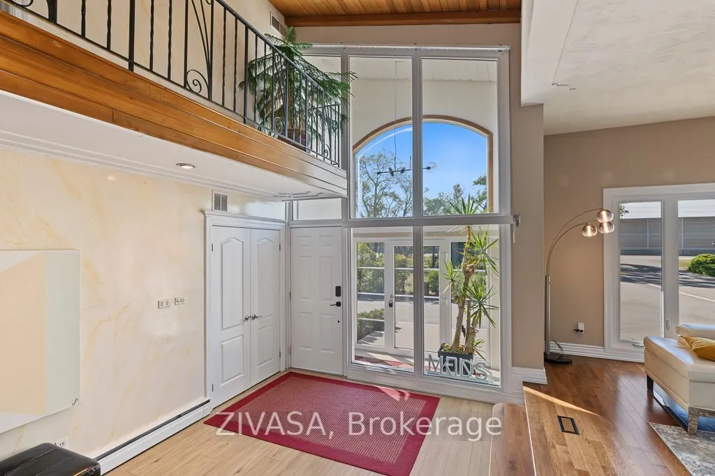1069 North Service Road