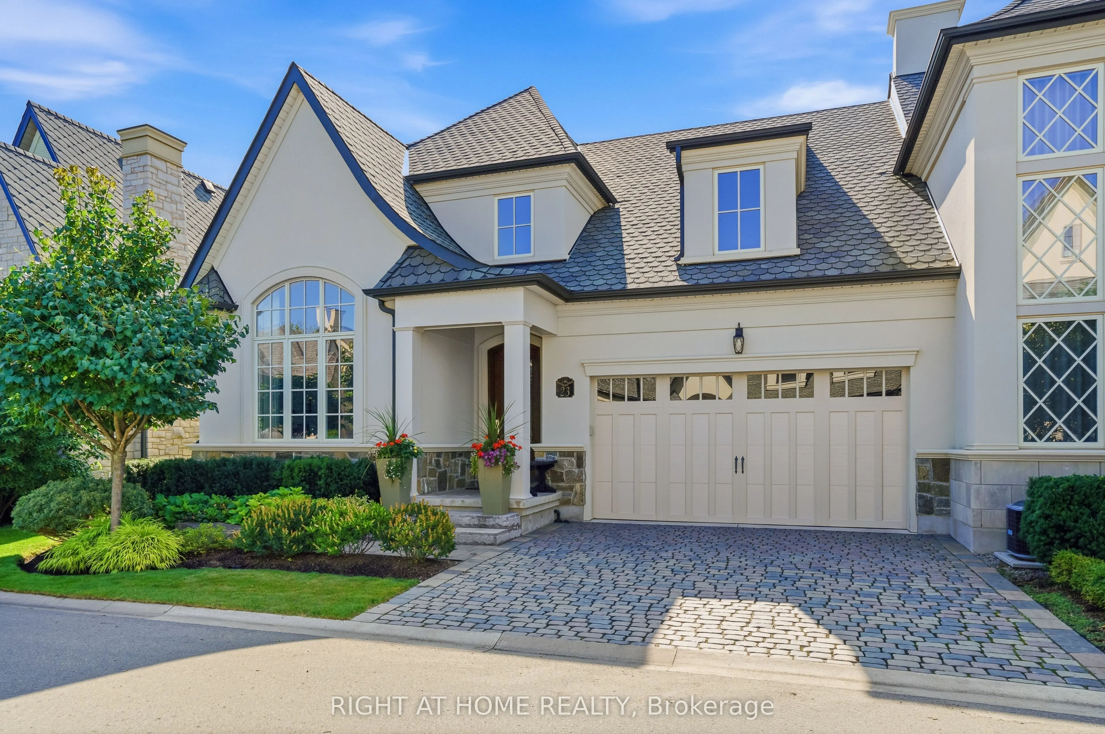 23 Albion Way